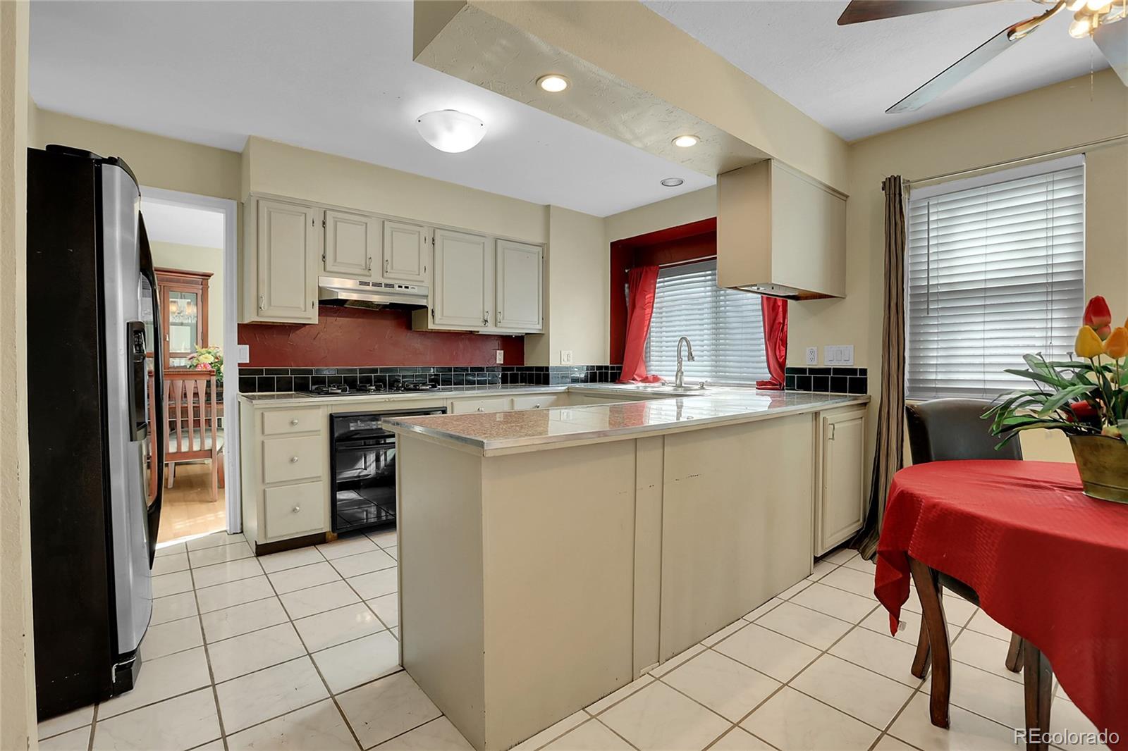MLS Image #11 for 3575 s waco street,aurora, Colorado