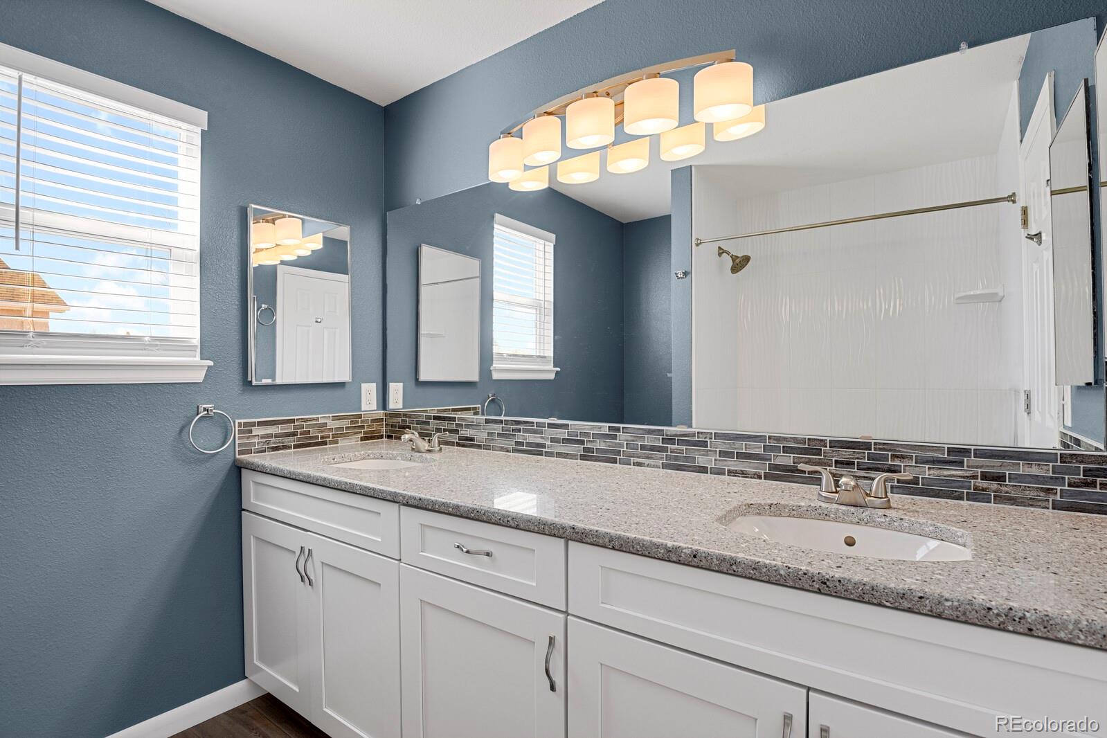 MLS Image #23 for 5521 s yakima street,aurora, Colorado