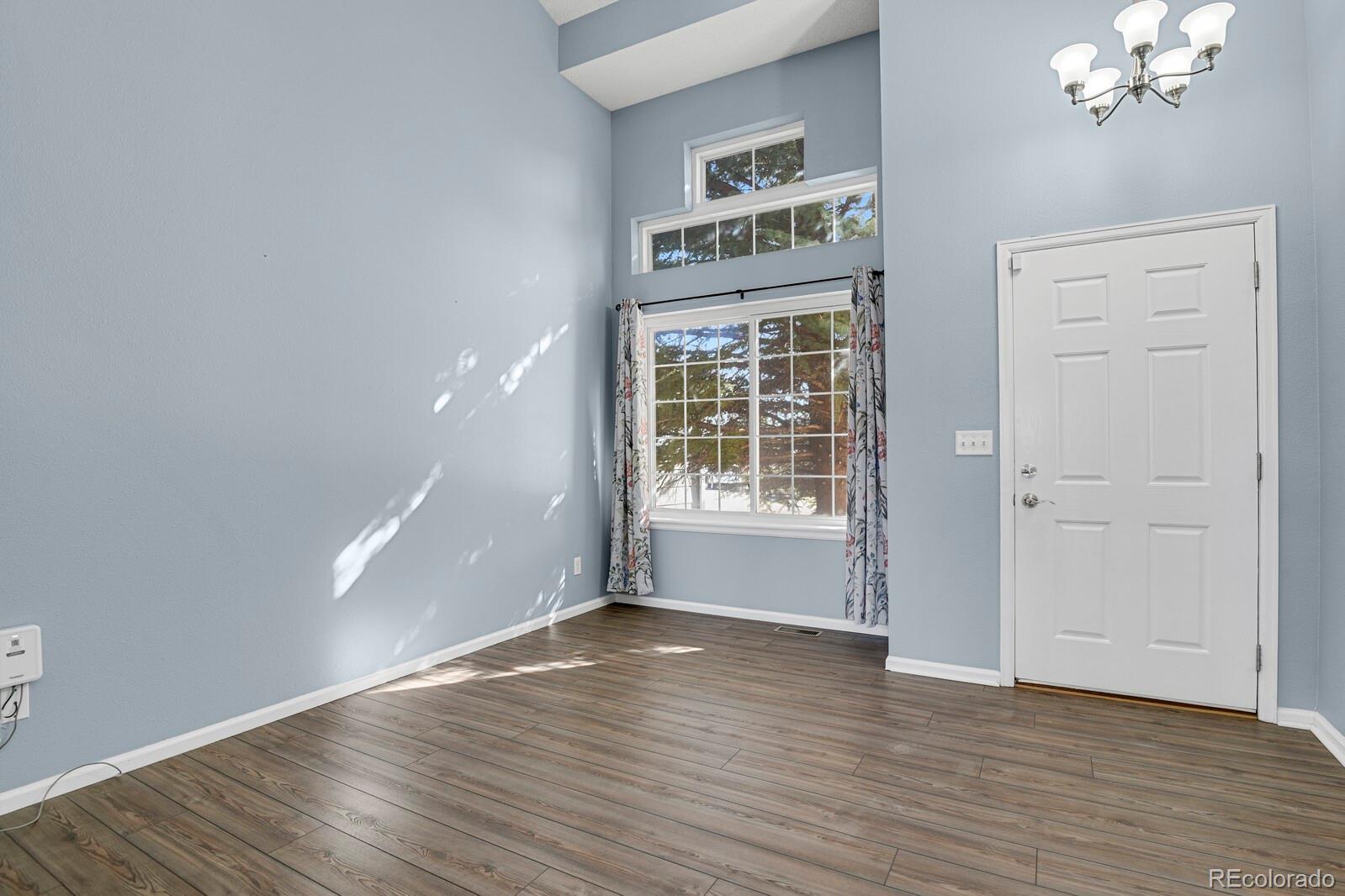 MLS Image #3 for 5521 s yakima street,aurora, Colorado