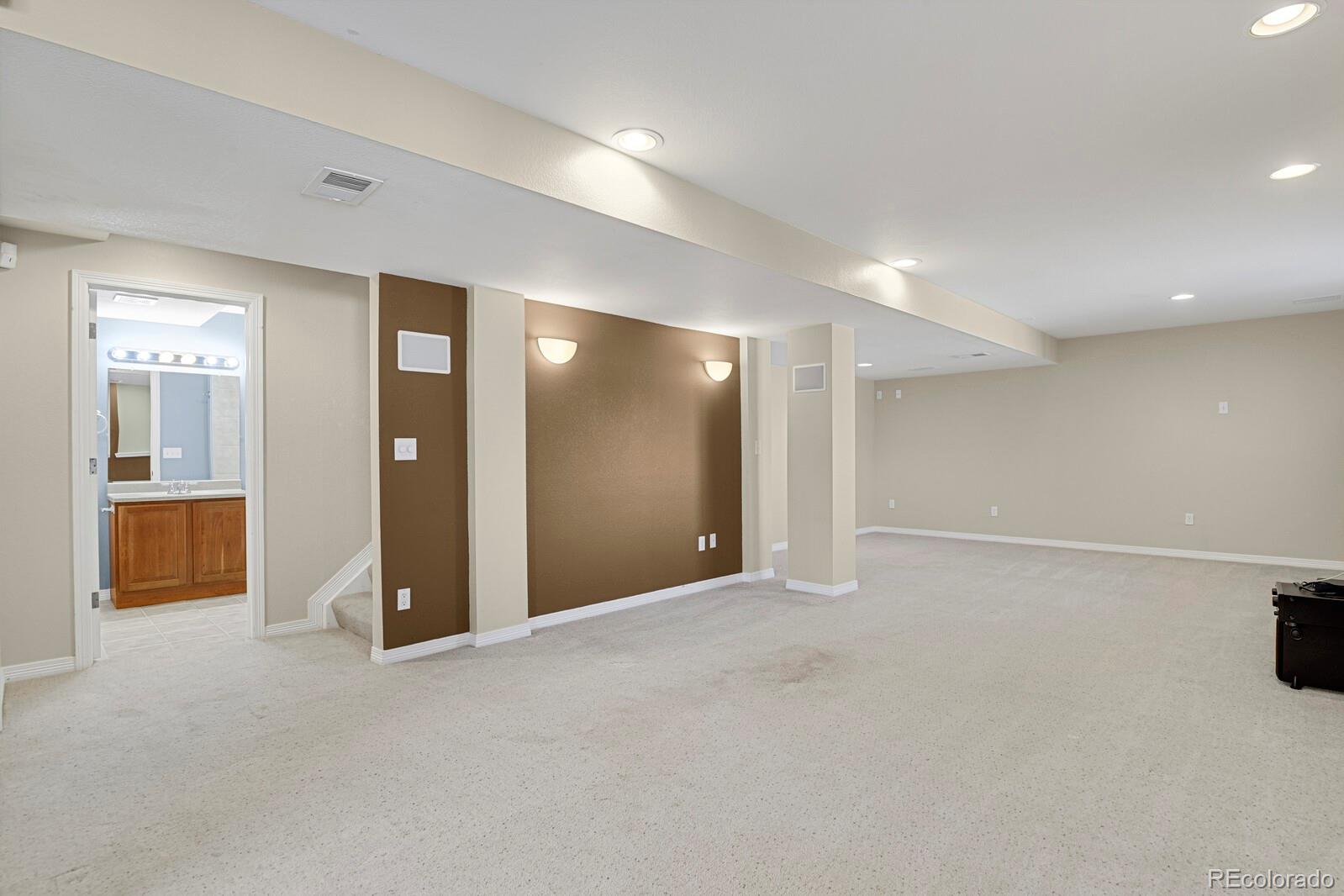 MLS Image #30 for 5521 s yakima street,aurora, Colorado