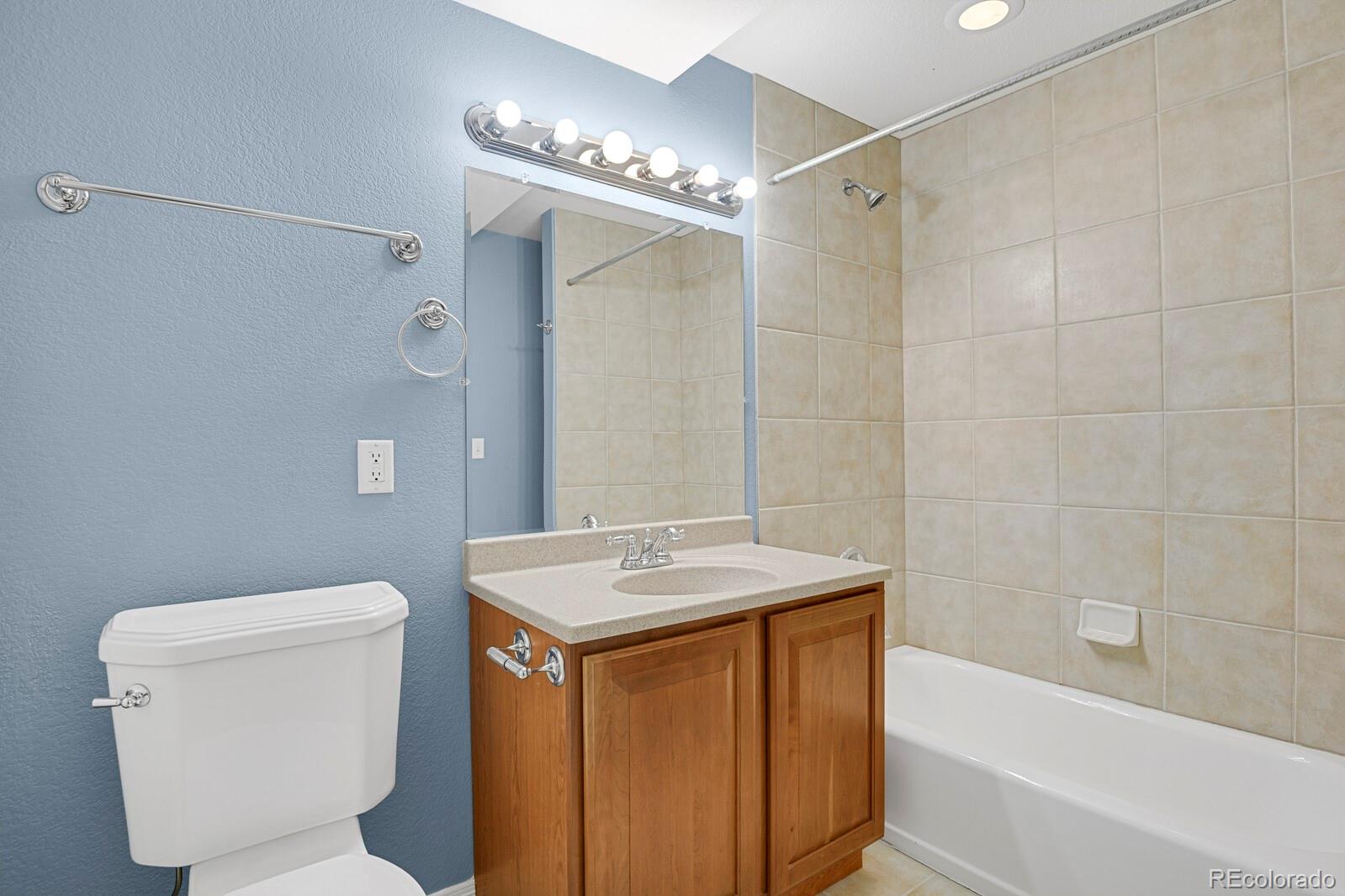 MLS Image #33 for 5521 s yakima street,aurora, Colorado