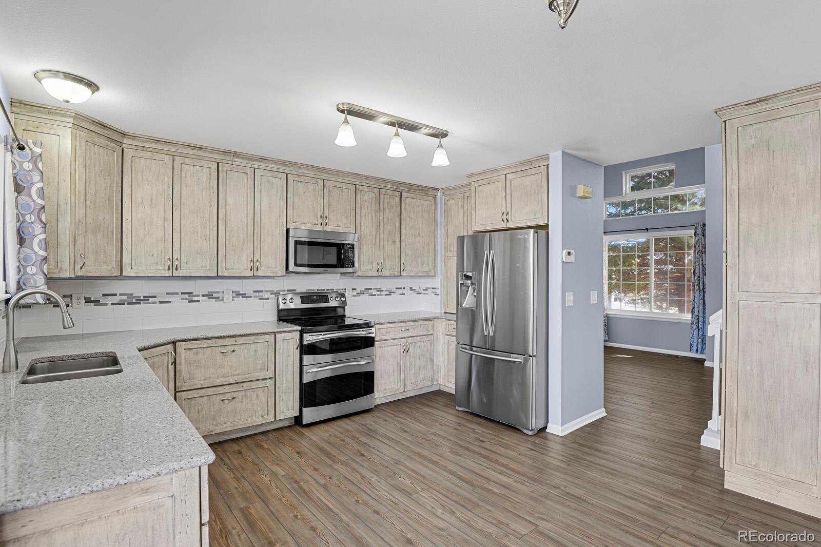 MLS Image #8 for 5521 s yakima street,aurora, Colorado