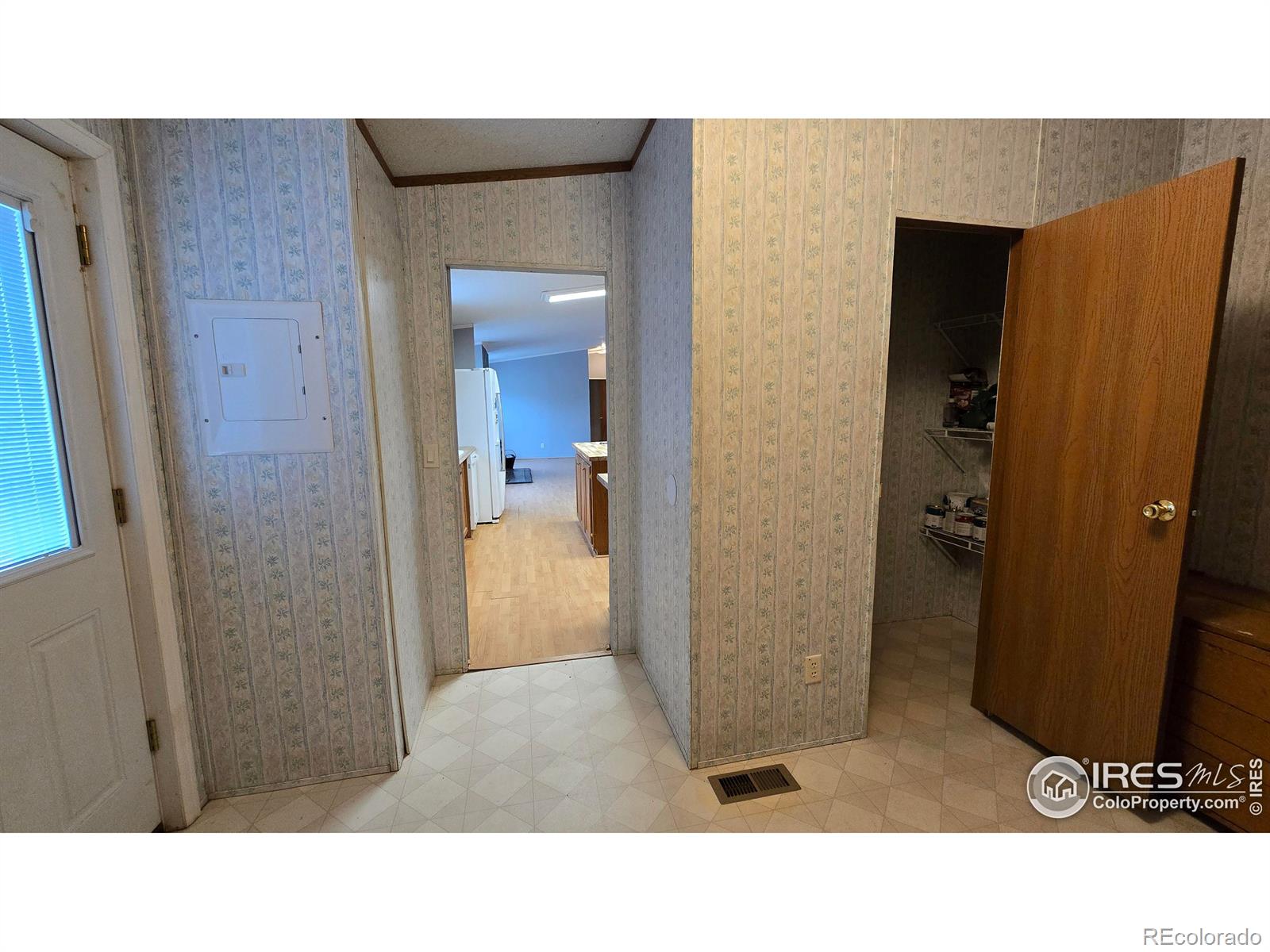 MLS Image #14 for 207 n custer avenue,fleming, Colorado