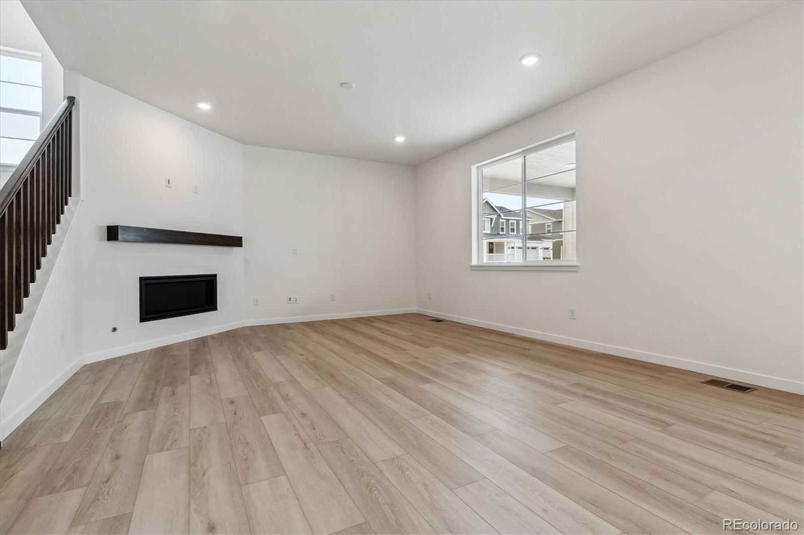MLS Image #4 for 574  penn road,elizabeth, Colorado