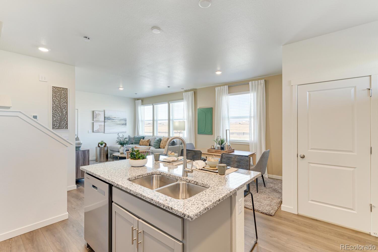 MLS Image #13 for 958  hoptree court,johnstown, Colorado