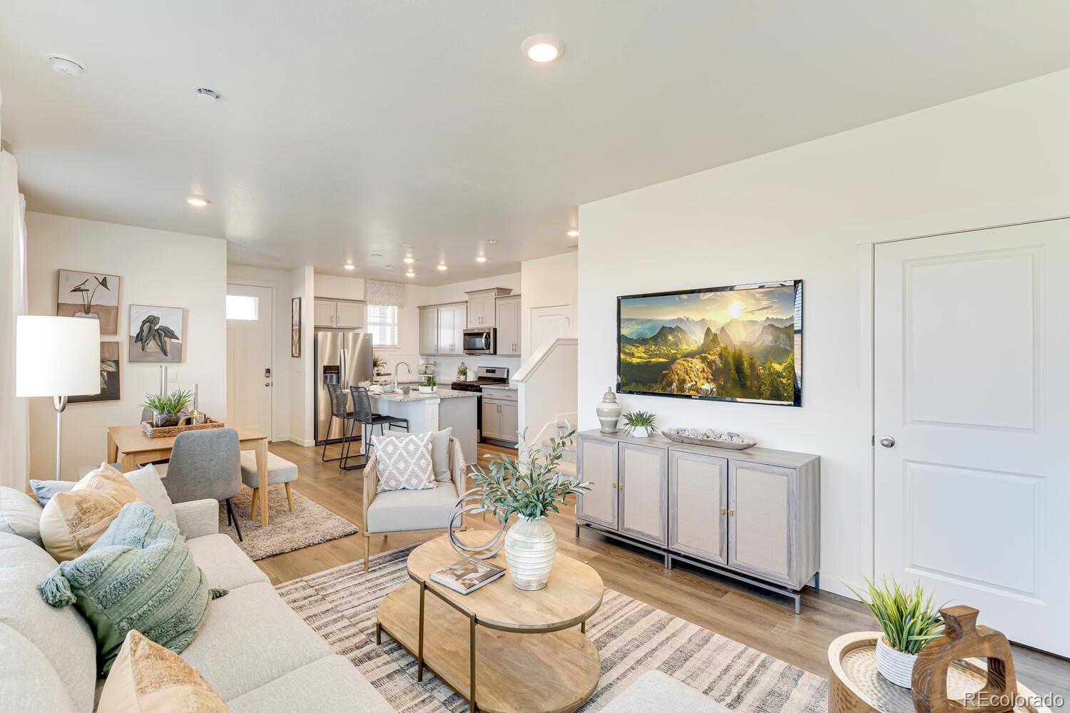 MLS Image #3 for 958  hoptree court,johnstown, Colorado