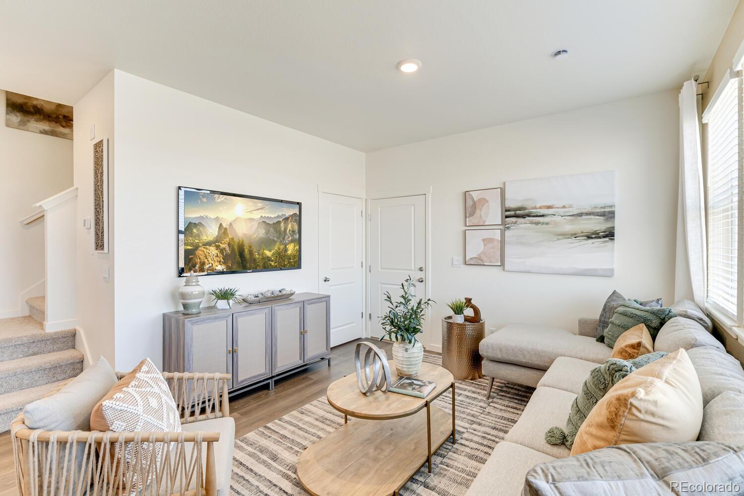 MLS Image #5 for 958  hoptree court,johnstown, Colorado
