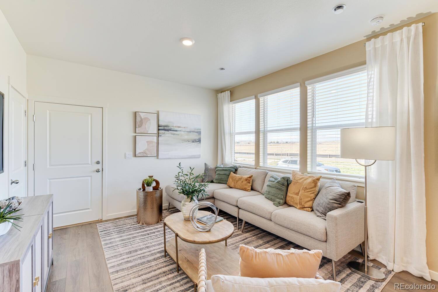 MLS Image #6 for 958  hoptree court,johnstown, Colorado