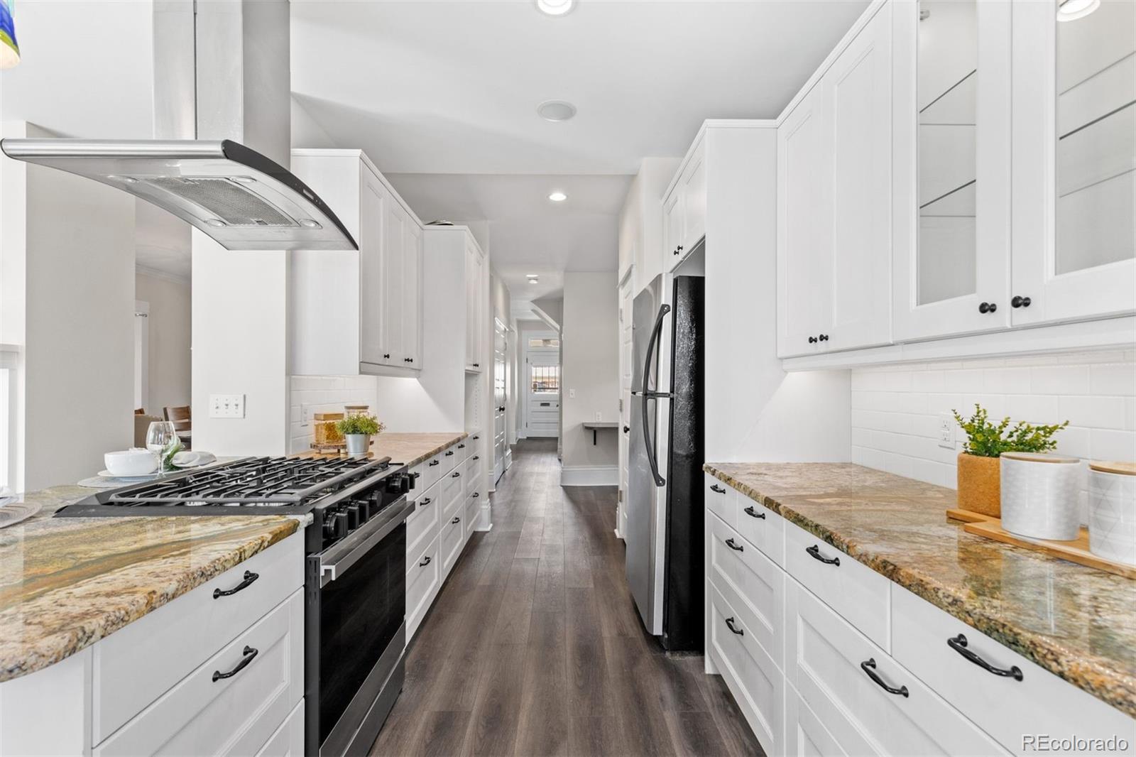 MLS Image #10 for 1562  madison street,denver, Colorado