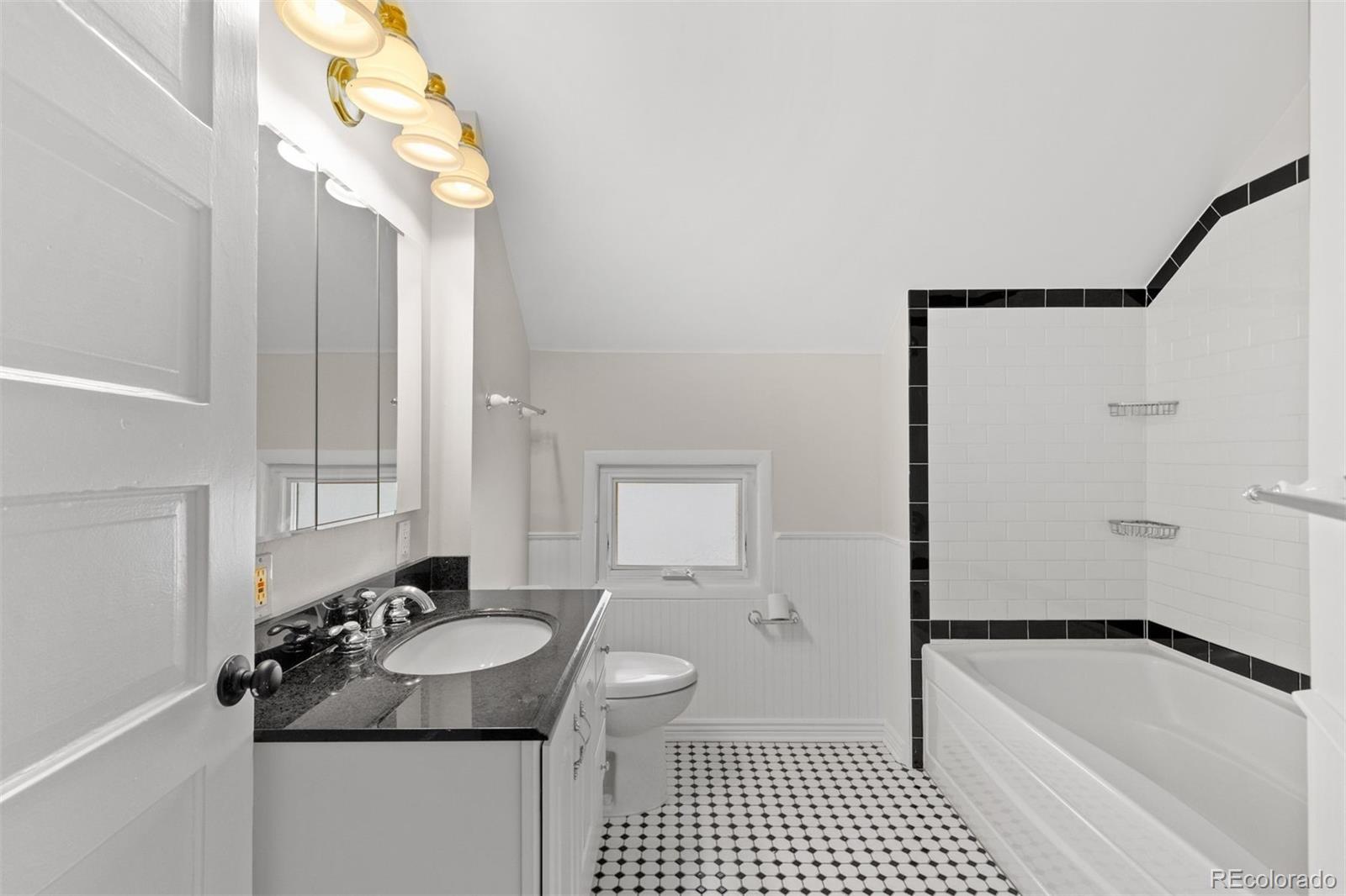 MLS Image #32 for 1562  madison street,denver, Colorado