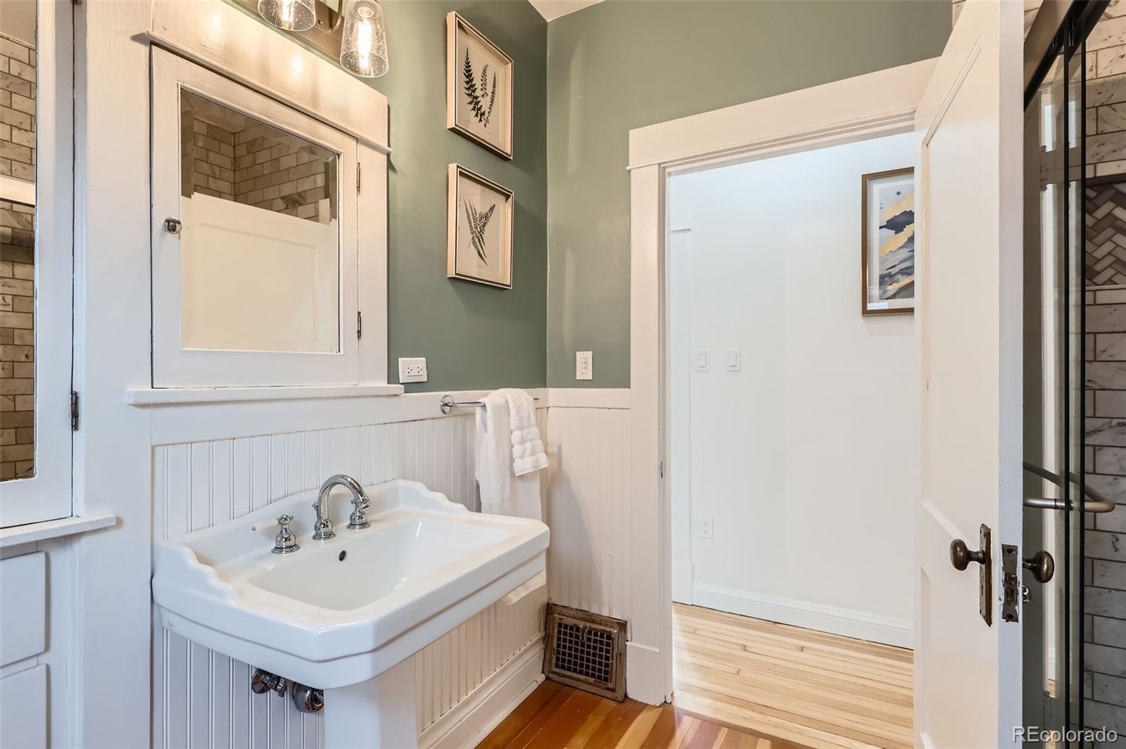 MLS Image #12 for 579 s sherman street,denver, Colorado
