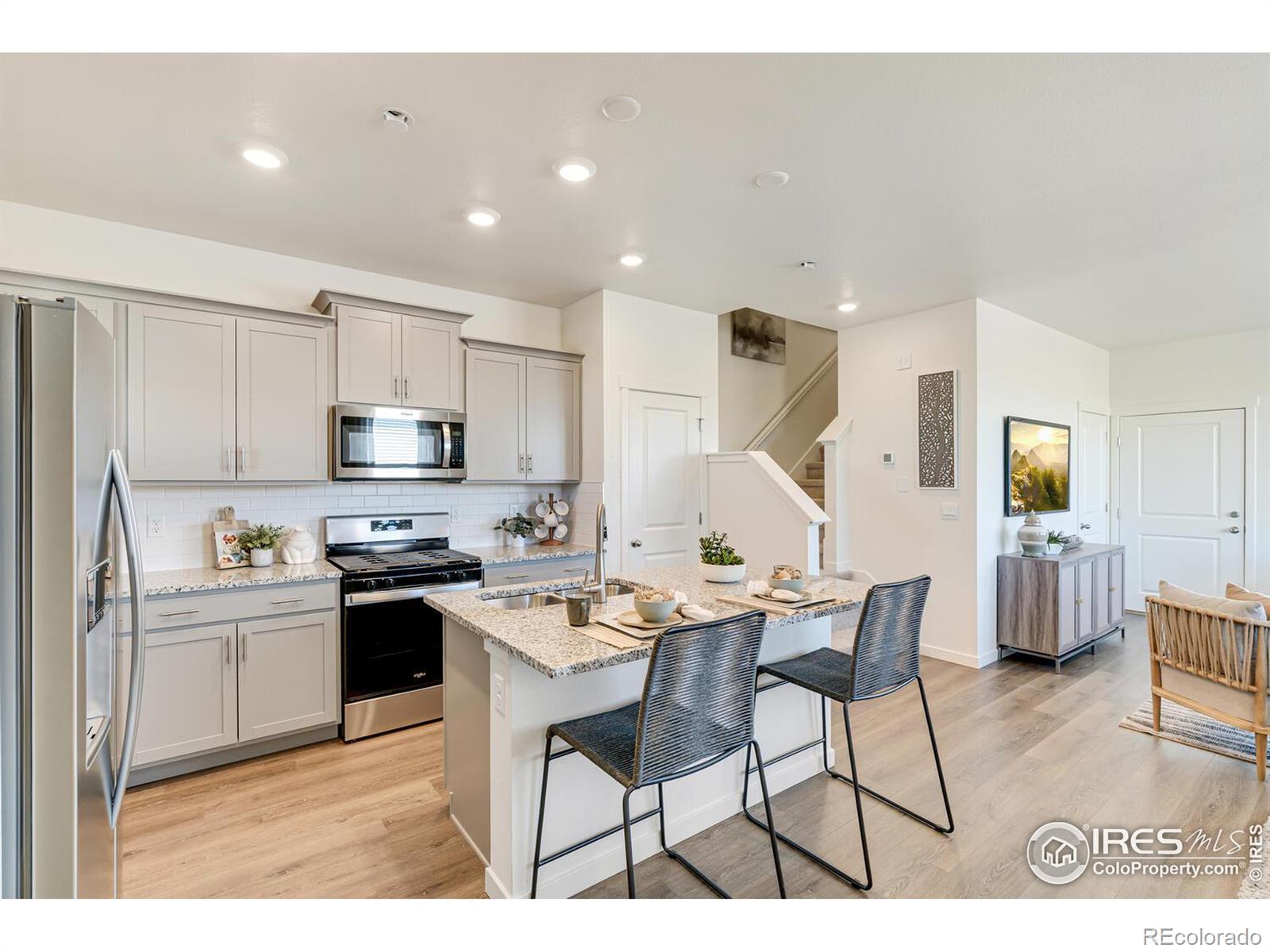 MLS Image #11 for 958  hoptree court,johnstown, Colorado