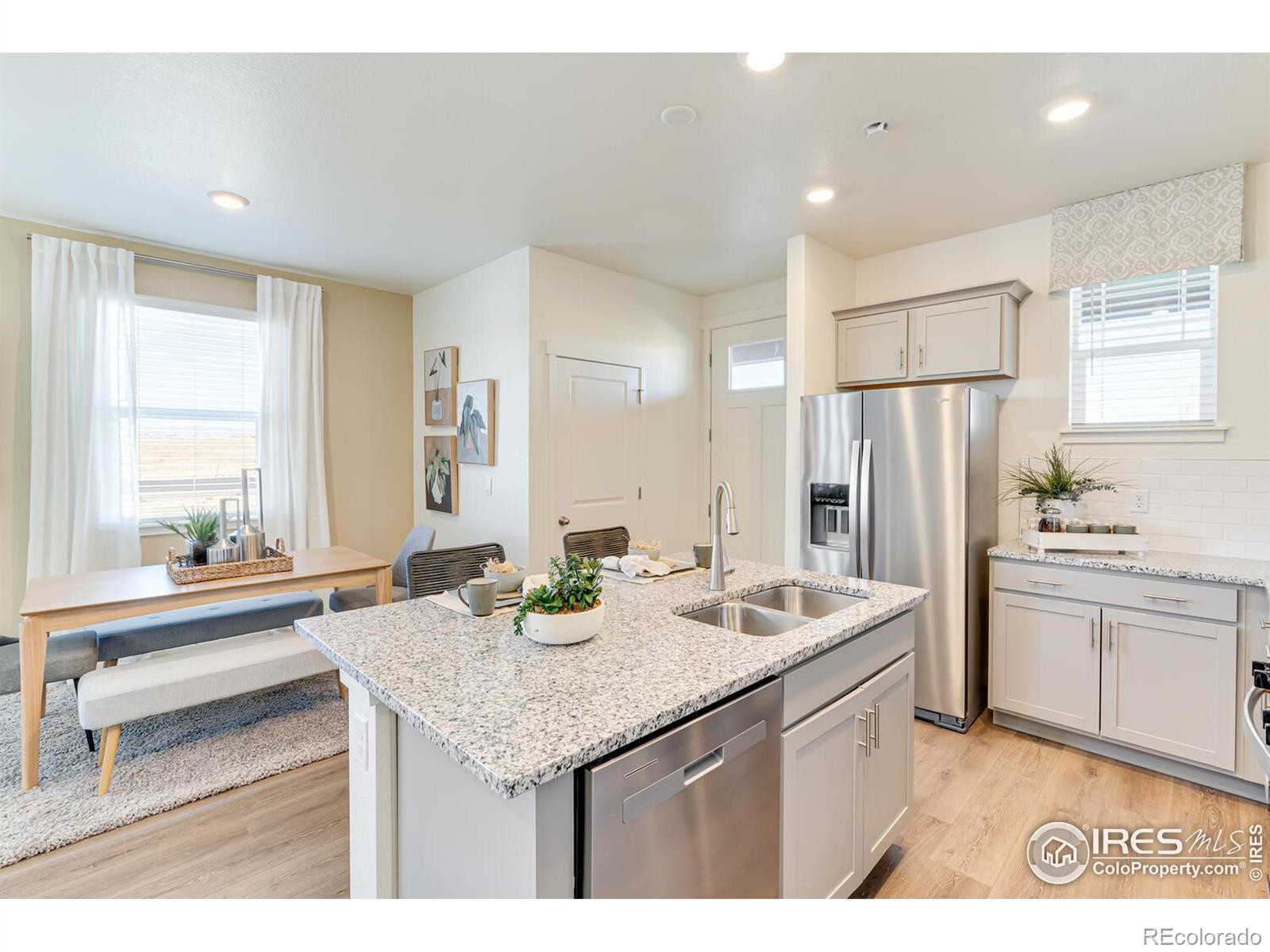 MLS Image #12 for 958  hoptree court,johnstown, Colorado