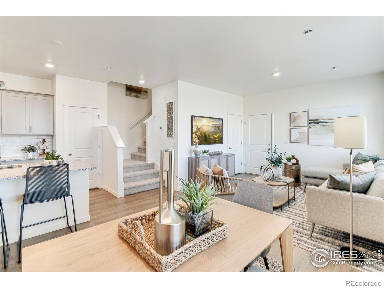 MLS Image #14 for 958  hoptree court,johnstown, Colorado