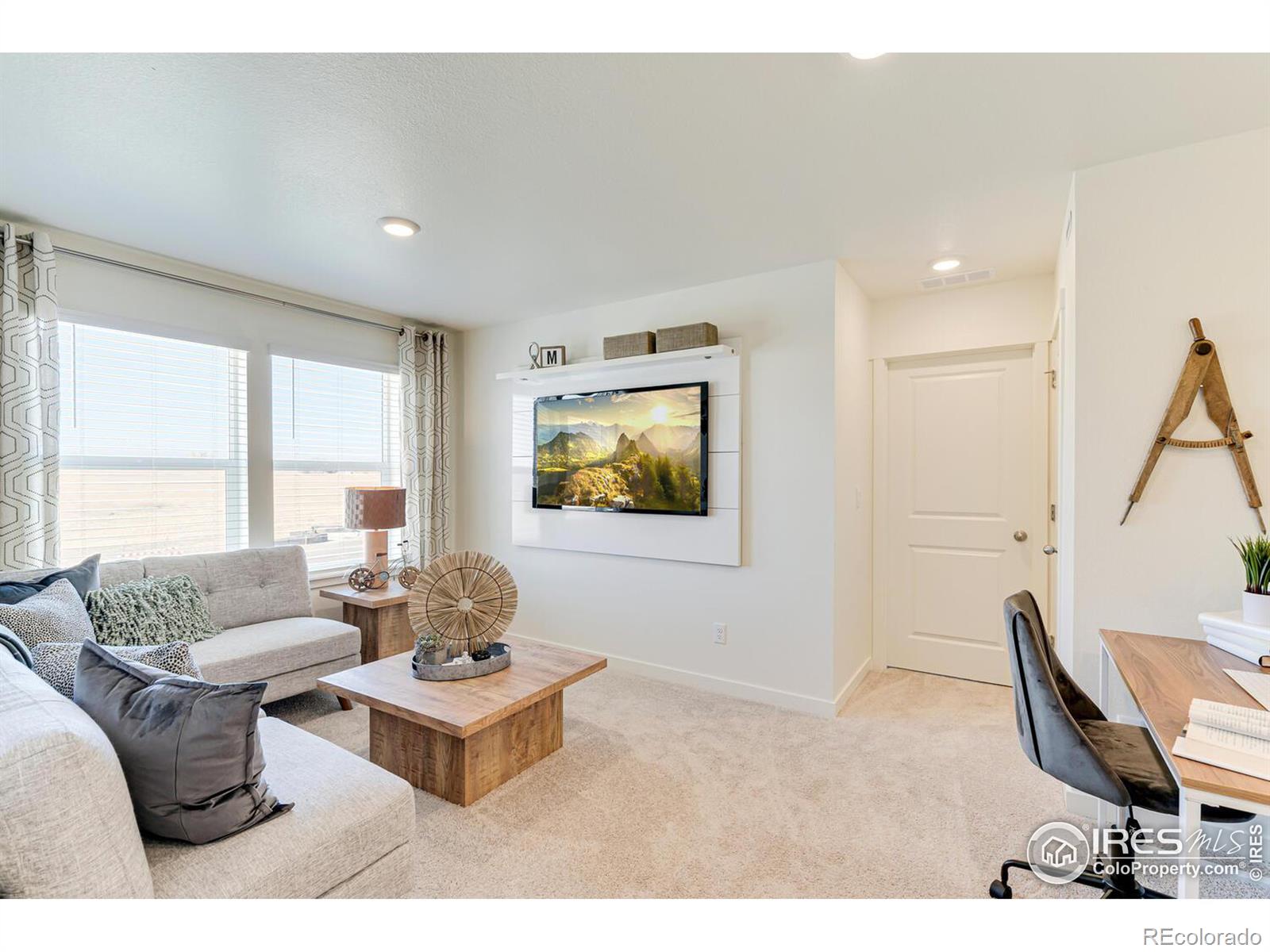 MLS Image #19 for 958  hoptree court,johnstown, Colorado