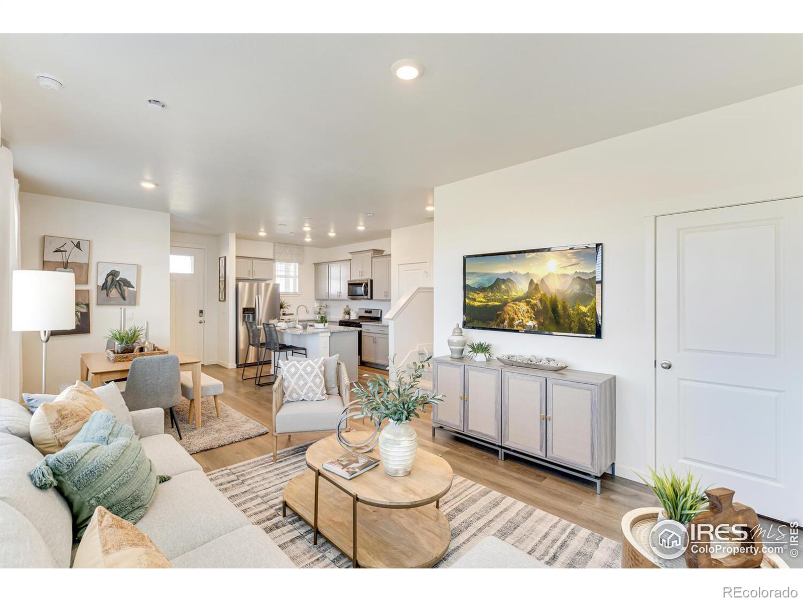MLS Image #3 for 958  hoptree court,johnstown, Colorado