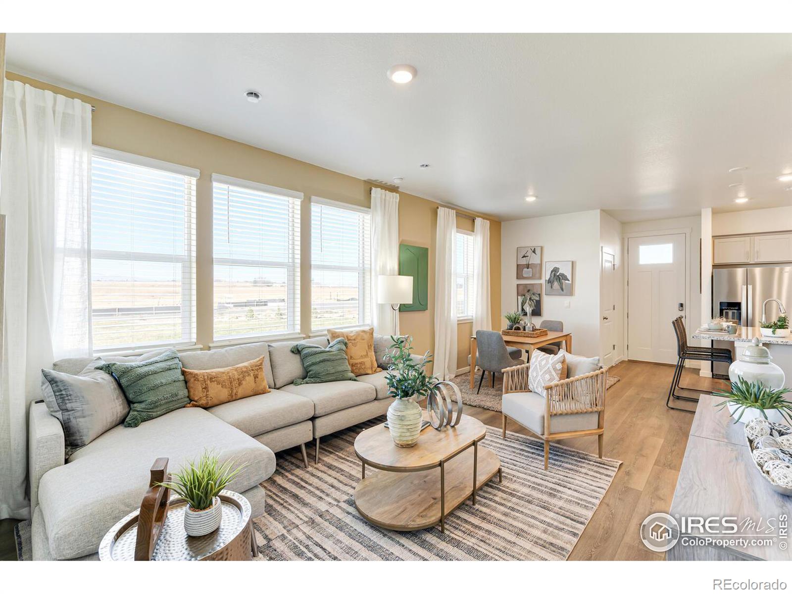 MLS Image #4 for 958  hoptree court,johnstown, Colorado