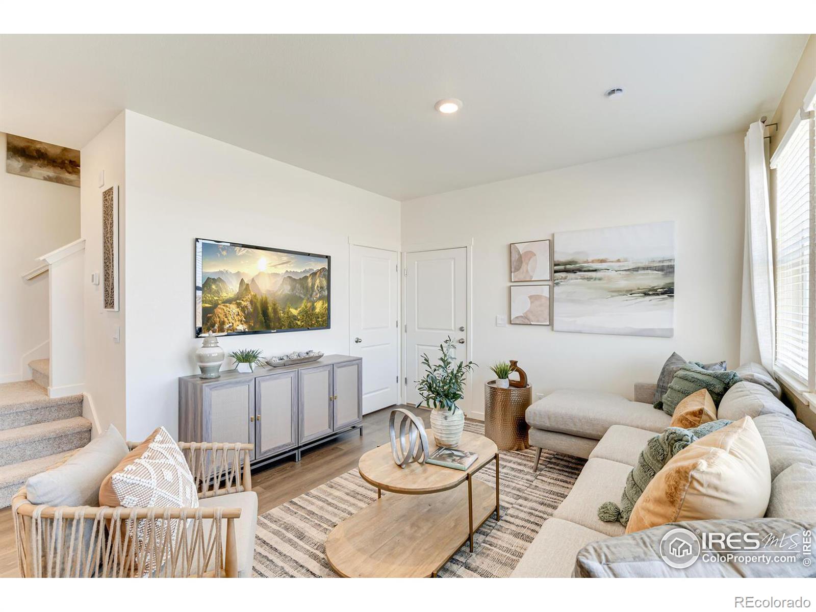 MLS Image #5 for 958  hoptree court,johnstown, Colorado