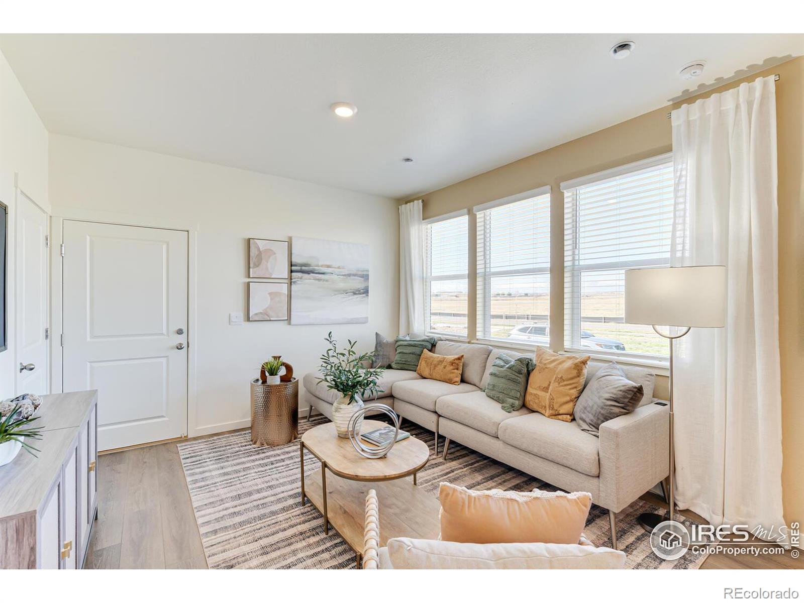 MLS Image #6 for 958  hoptree court,johnstown, Colorado