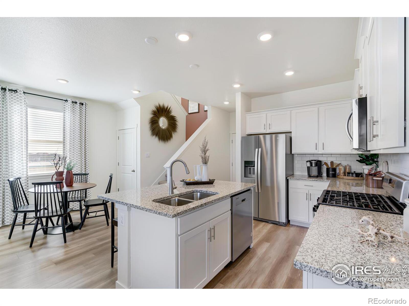 MLS Image #10 for 950  hoptree court,johnstown, Colorado