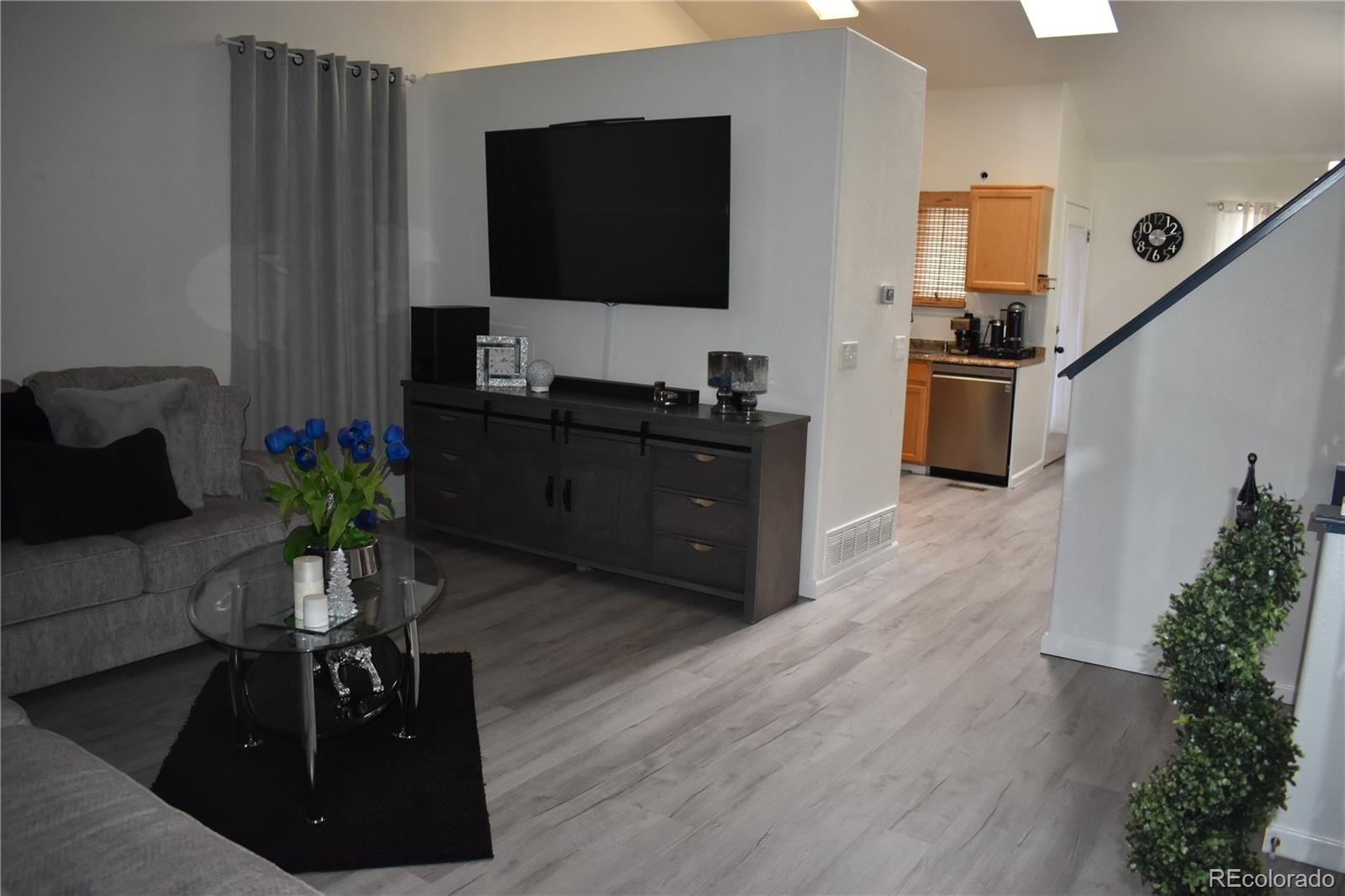 MLS Image #3 for 486 w 116th place,northglenn, Colorado