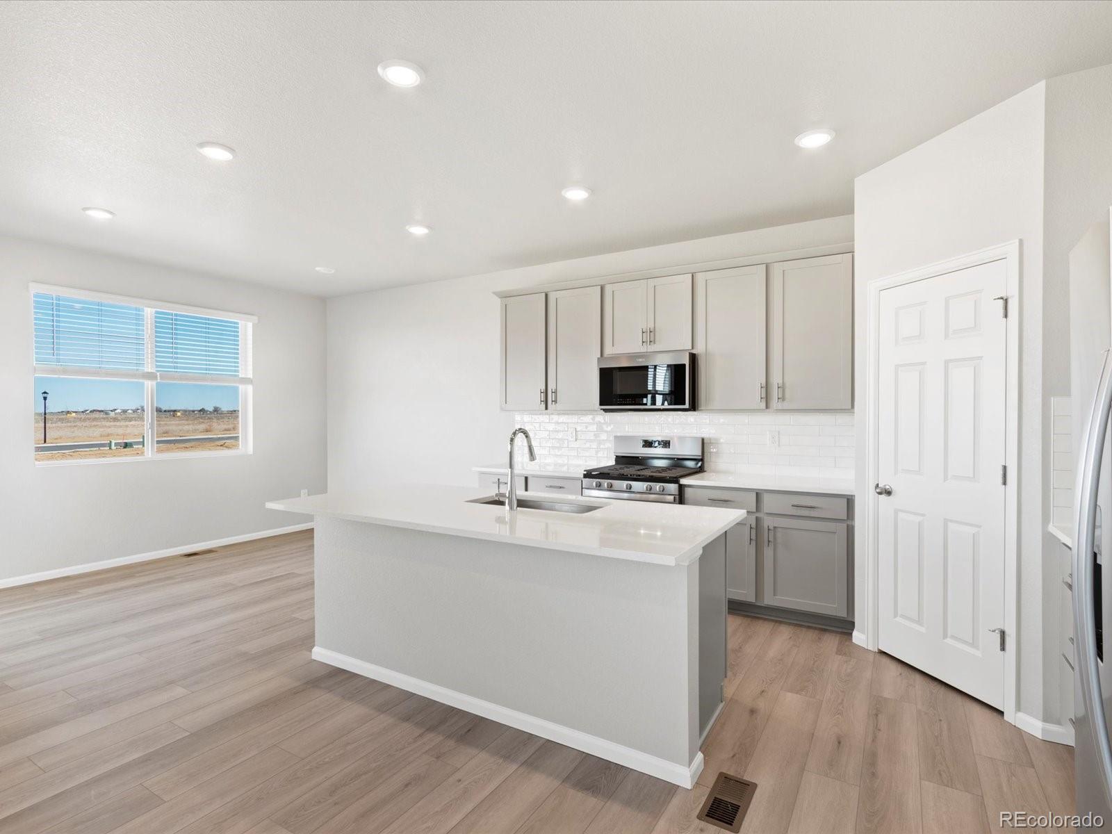 MLS Image #12 for 614  97th avenue,greeley, Colorado