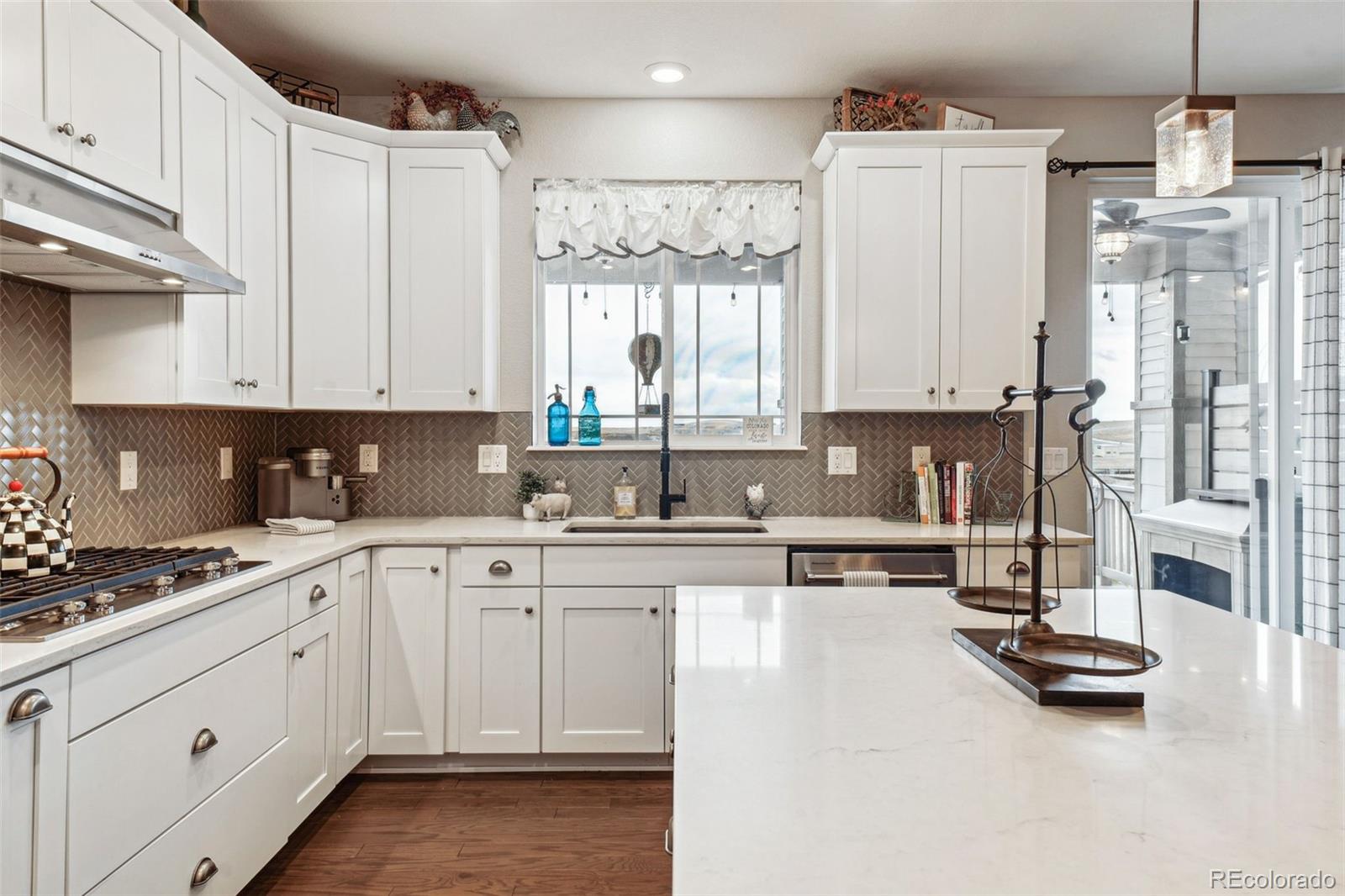 MLS Image #12 for 1669  stable view drive,castle pines, Colorado