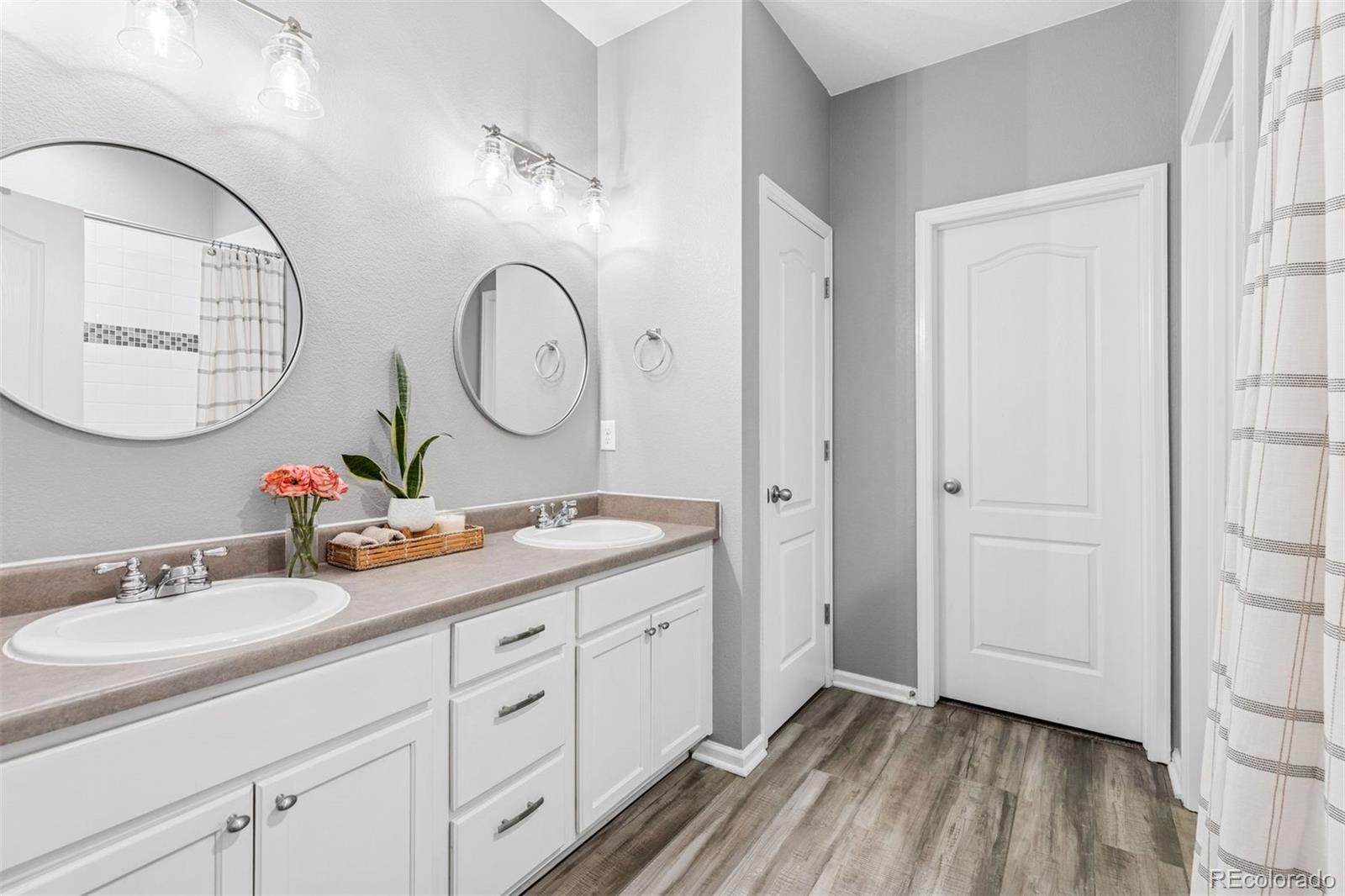 MLS Image #12 for 25148 e lake place,aurora, Colorado