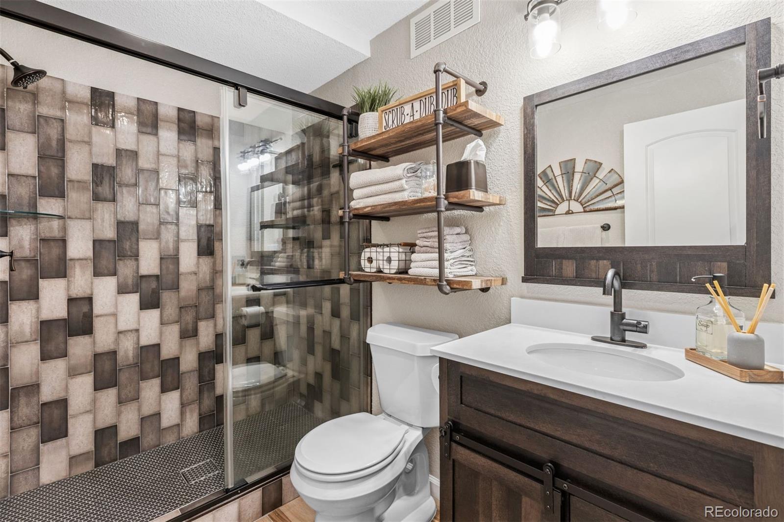 MLS Image #19 for 25148 e lake place,aurora, Colorado