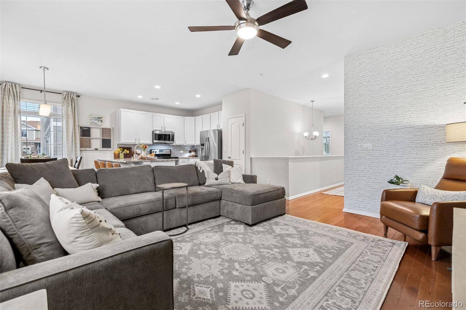 MLS Image #3 for 25148 e lake place,aurora, Colorado