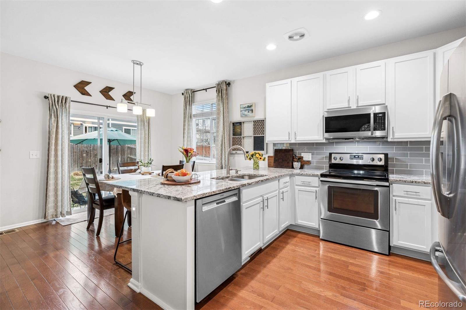 MLS Image #4 for 25148 e lake place,aurora, Colorado