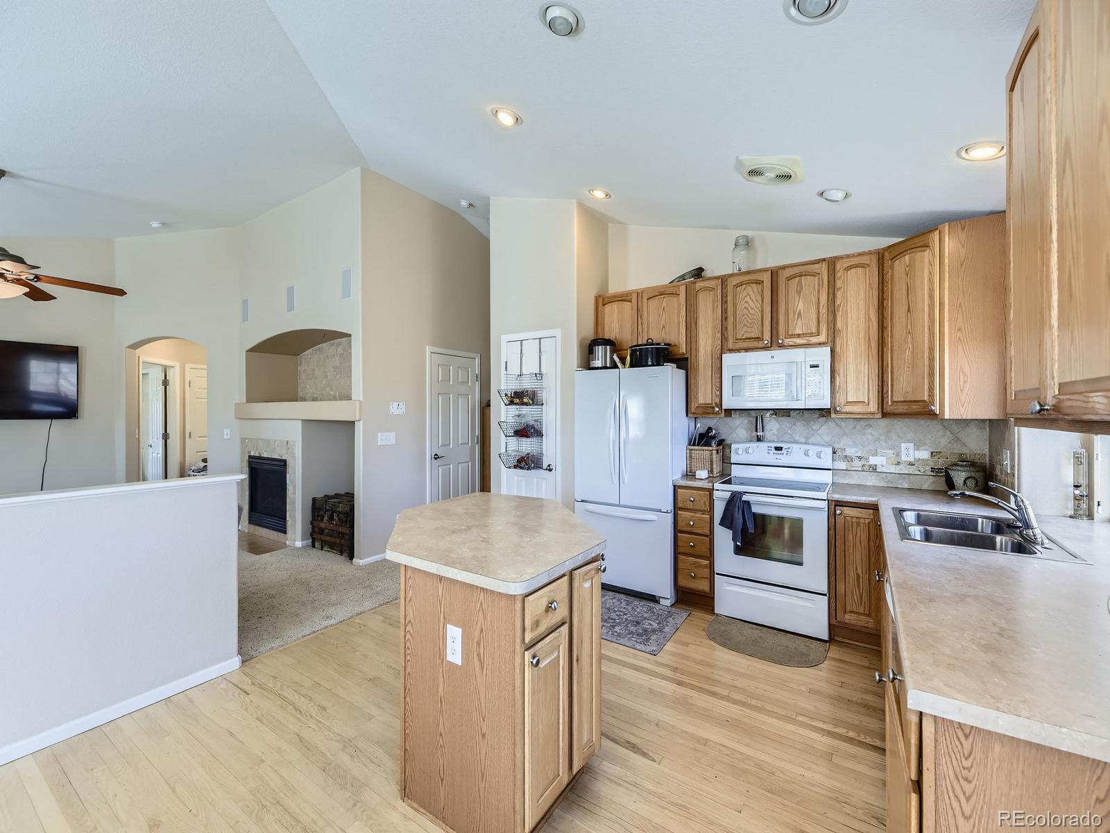 MLS Image #10 for 24704 e chenango drive,aurora, Colorado