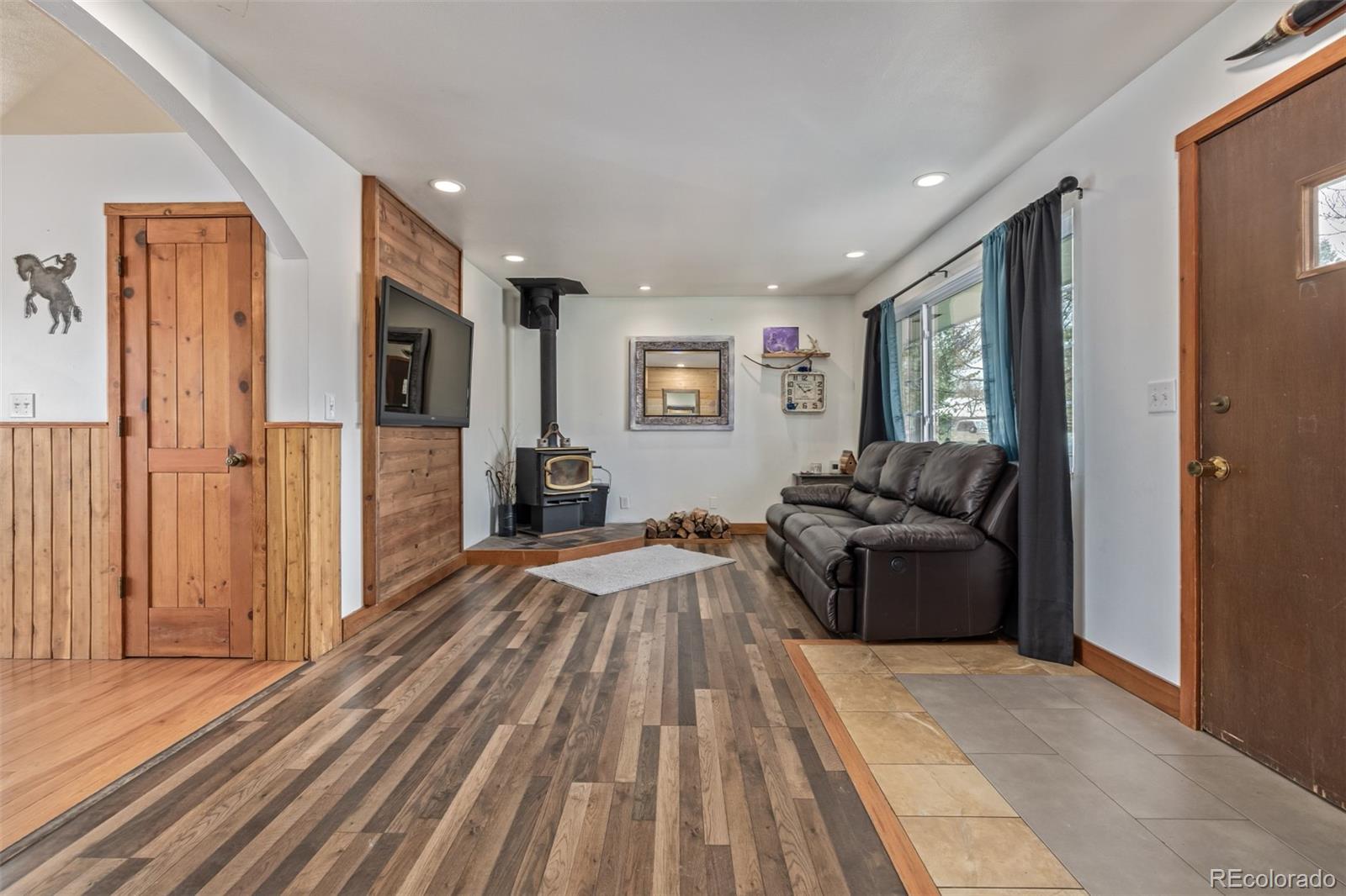 MLS Image #4 for 576 s tabor street,elizabeth, Colorado