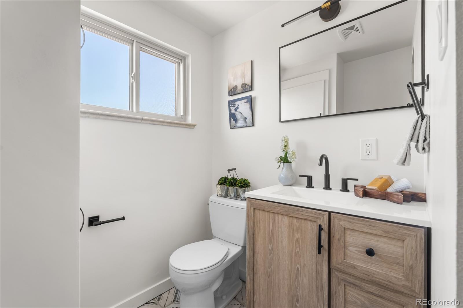 MLS Image #34 for 1060  steele street,denver, Colorado