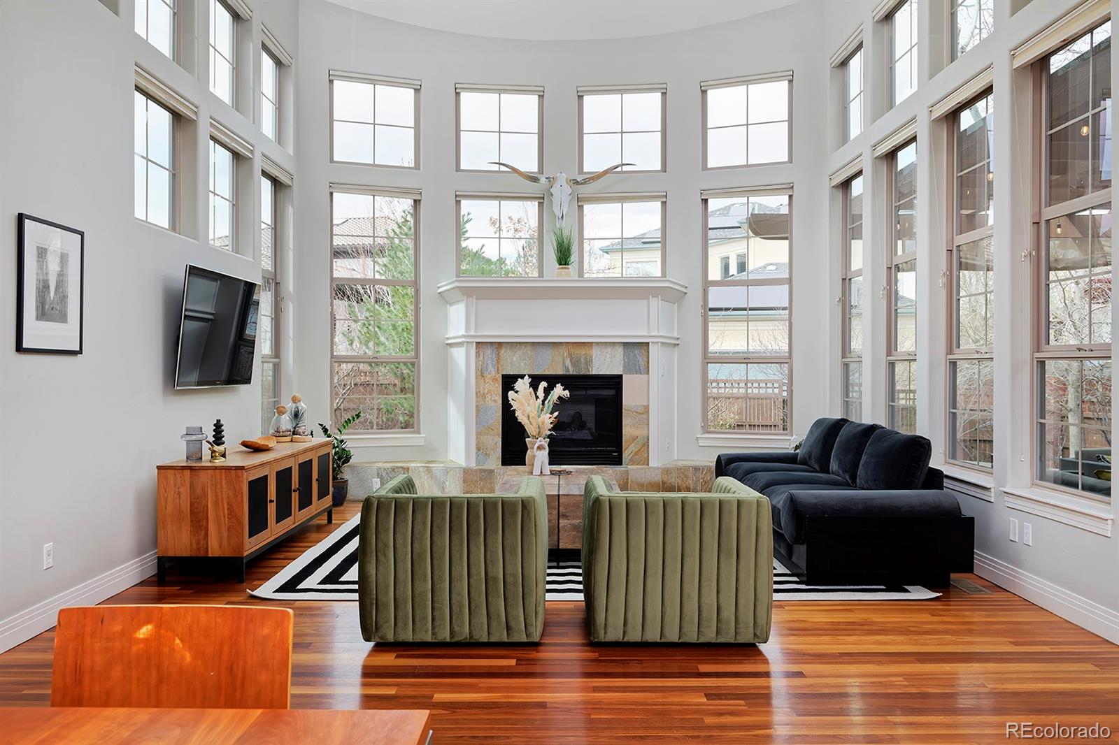 MLS Image #11 for 8044 e 24th avenue,denver, Colorado