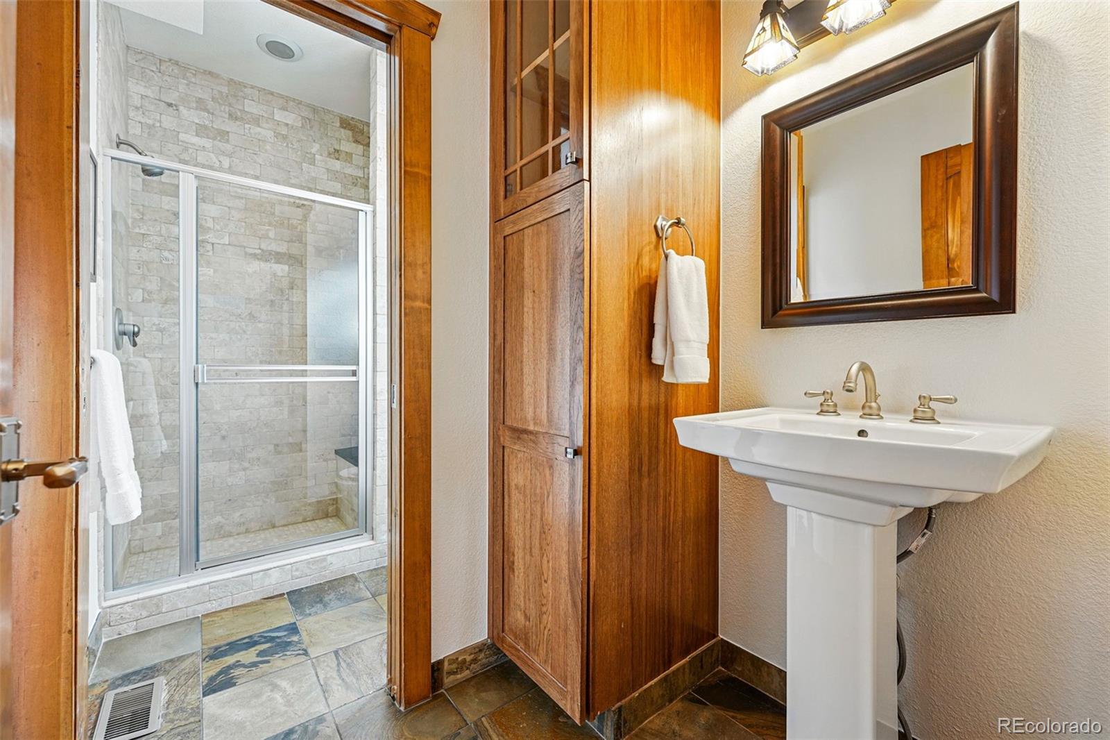 MLS Image #18 for 2424 s steele street,denver, Colorado