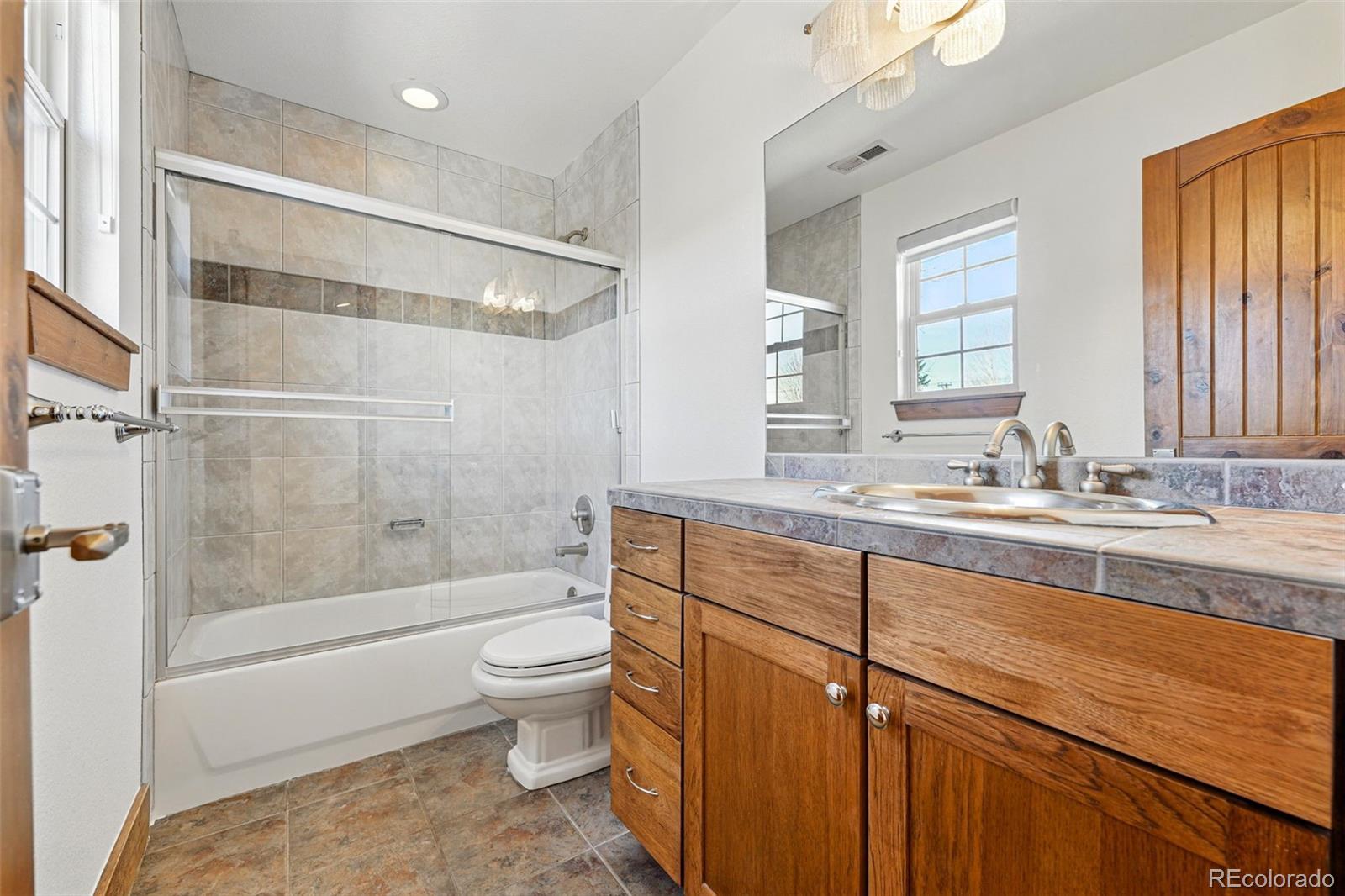 MLS Image #28 for 2424 s steele street,denver, Colorado