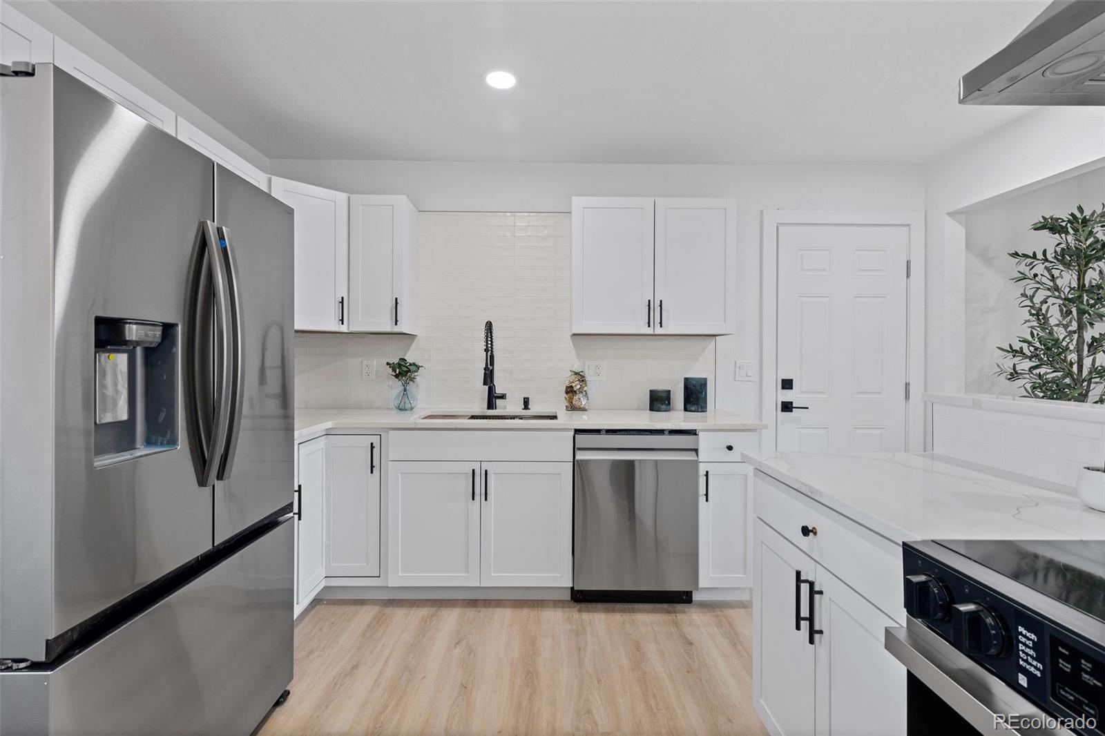 MLS Image #10 for 2765 s winona court,denver, Colorado