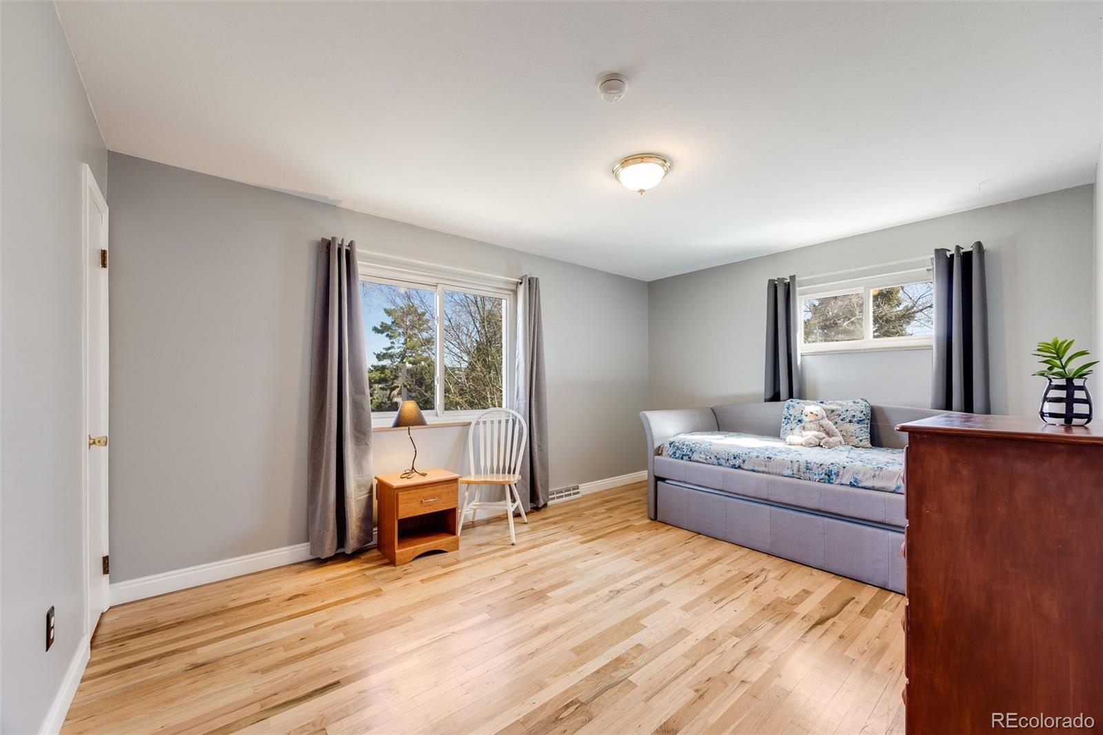 MLS Image #18 for 1558 w meadowbrook road,littleton, Colorado