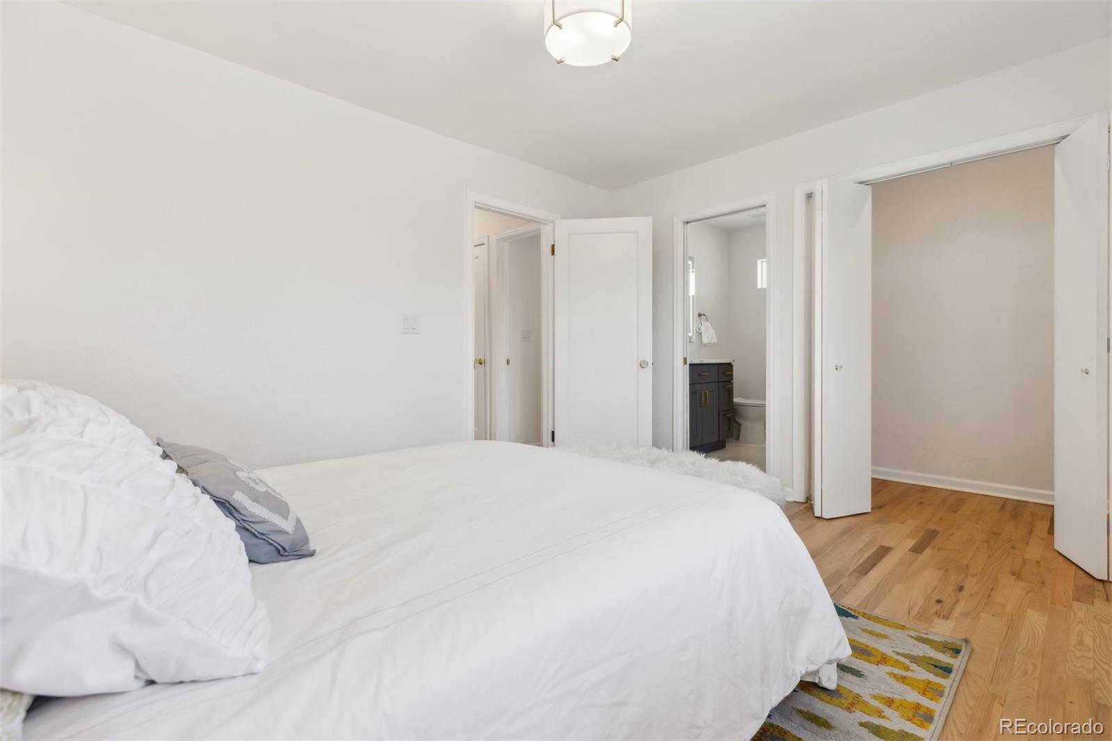 MLS Image #11 for 2626 s pennsylvania street,denver, Colorado