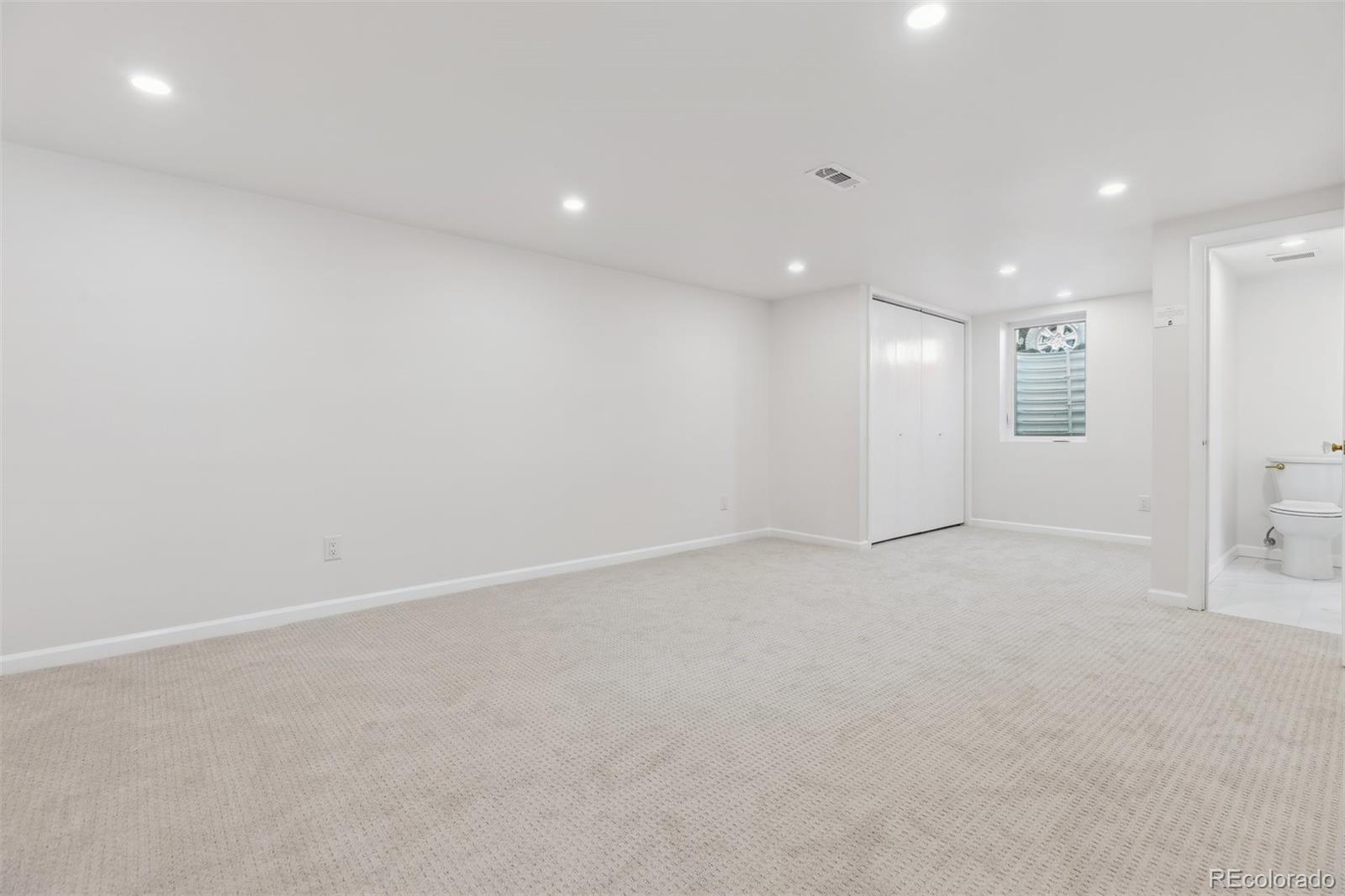 MLS Image #20 for 2626 s pennsylvania street,denver, Colorado