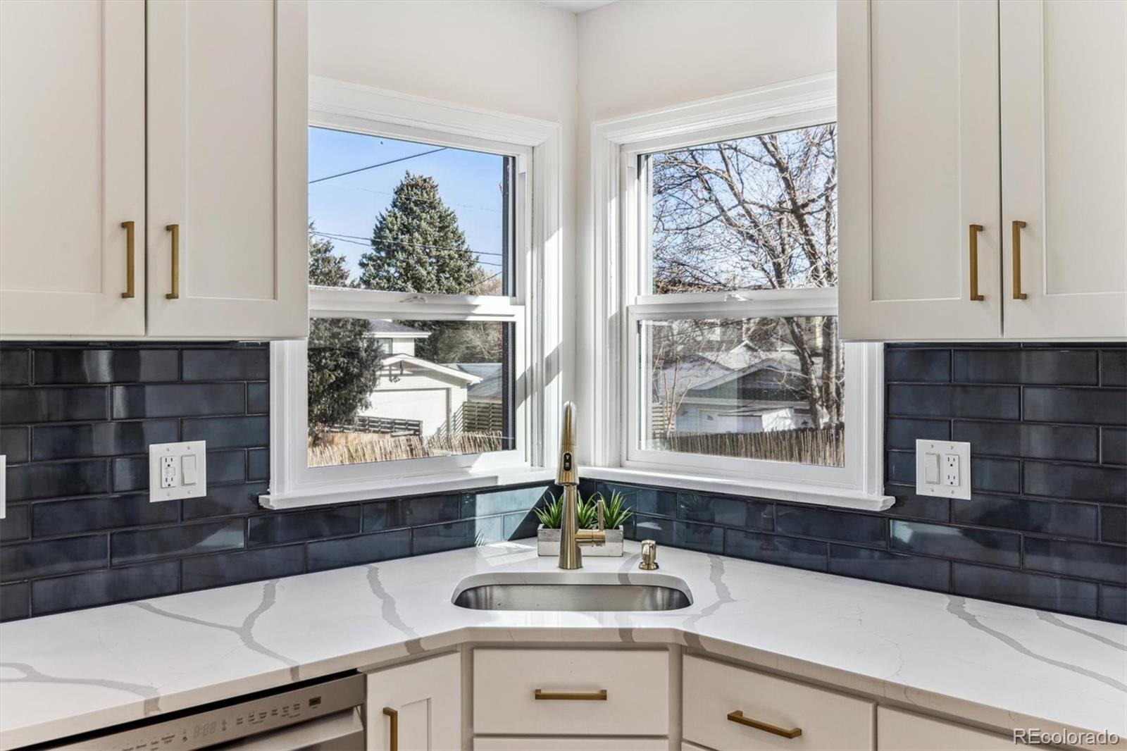 MLS Image #9 for 2626 s pennsylvania street,denver, Colorado