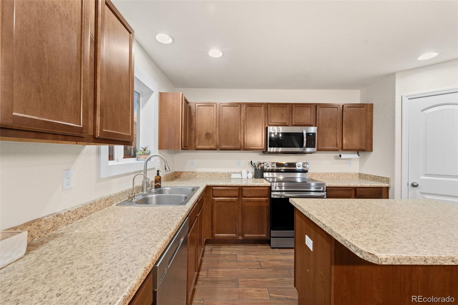 MLS Image #11 for 3884  winter sun drive,colorado springs, Colorado