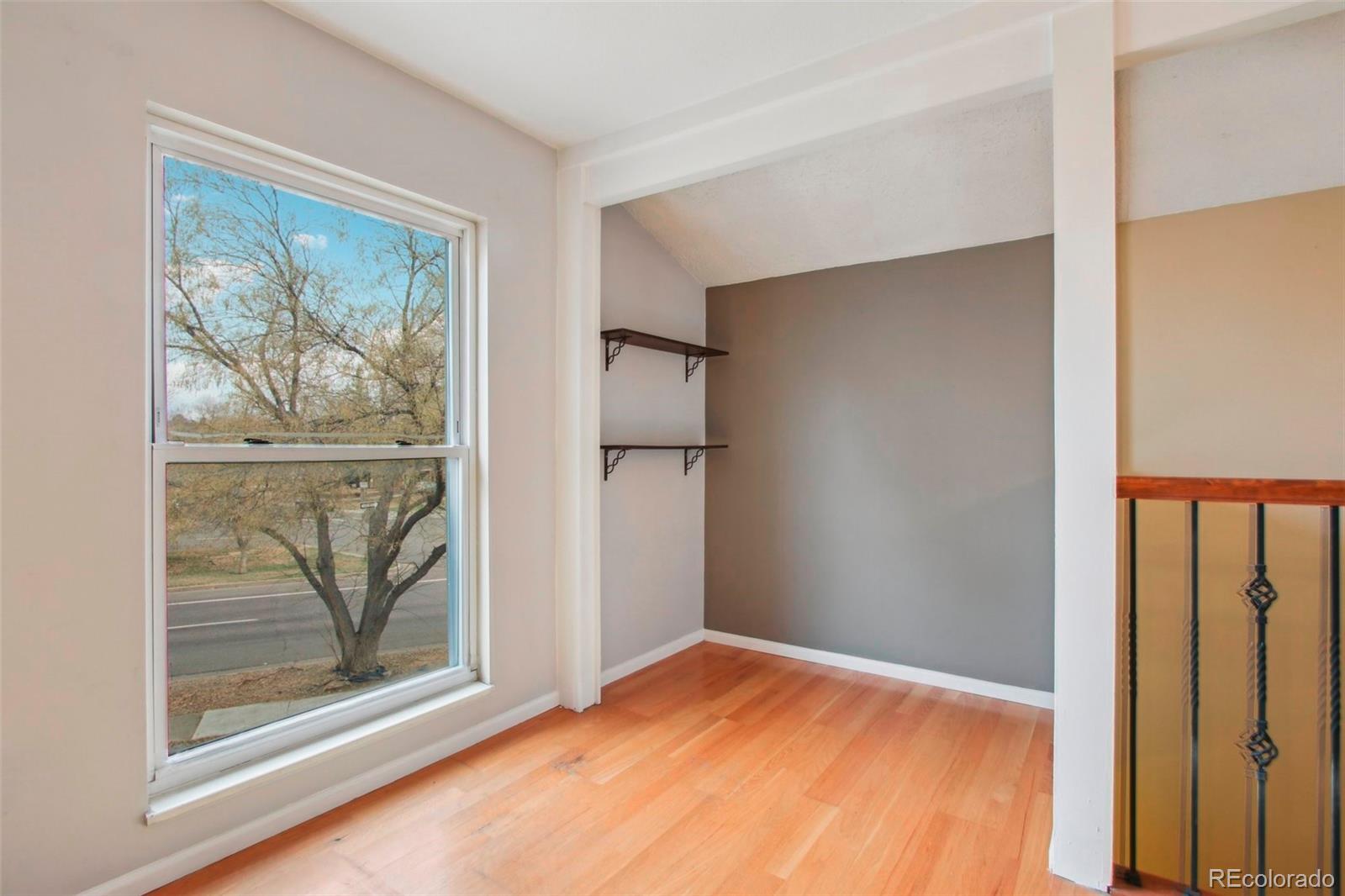 MLS Image #11 for 925  elm street,denver, Colorado