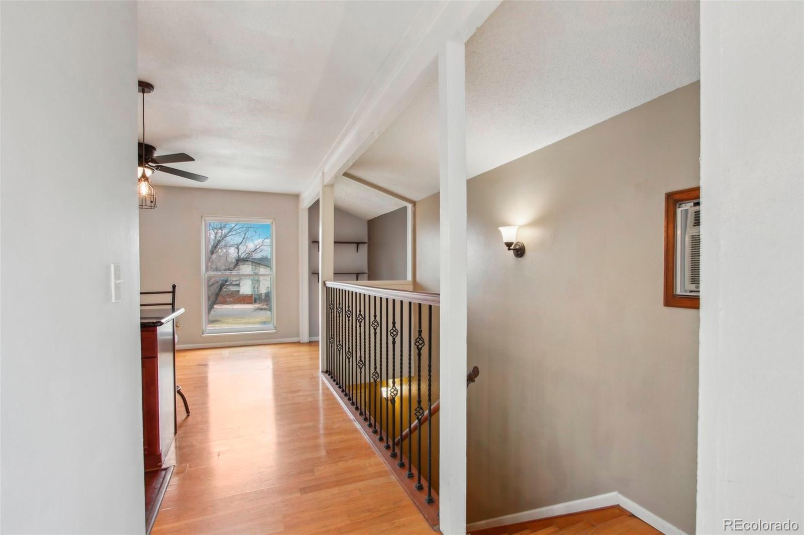 MLS Image #13 for 925  elm street,denver, Colorado