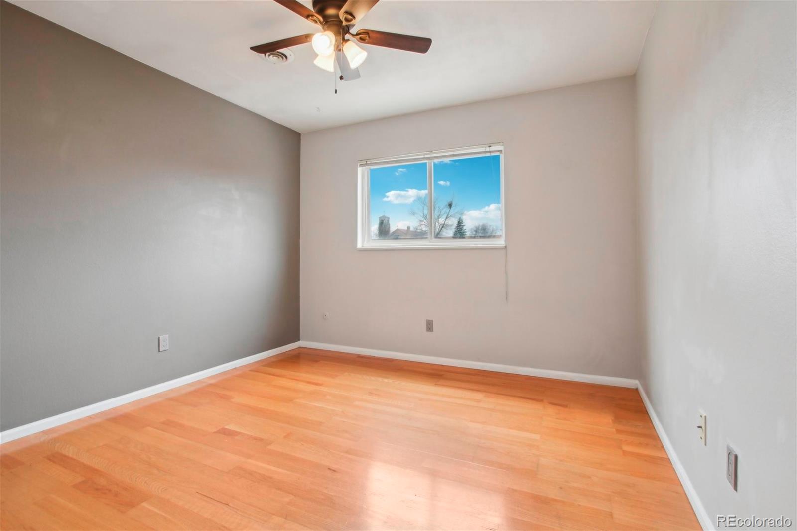 MLS Image #20 for 925  elm street,denver, Colorado