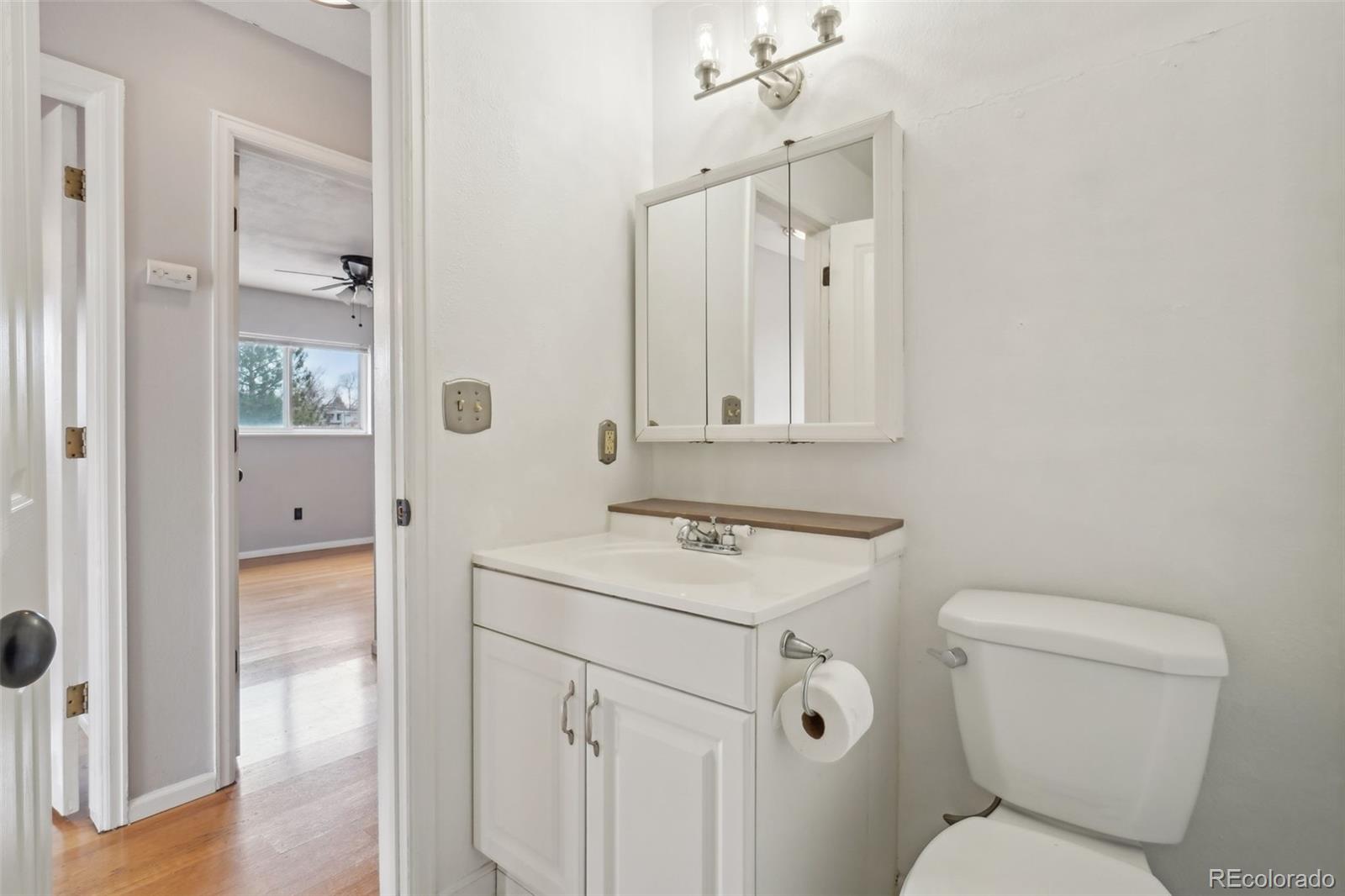 MLS Image #26 for 925  elm street,denver, Colorado