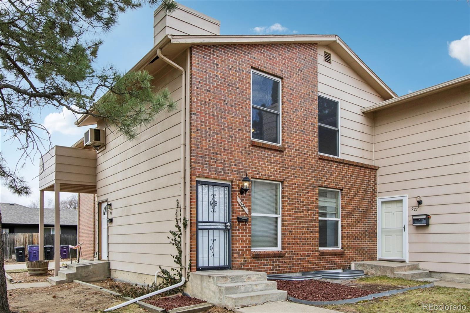MLS Image #3 for 925  elm street,denver, Colorado
