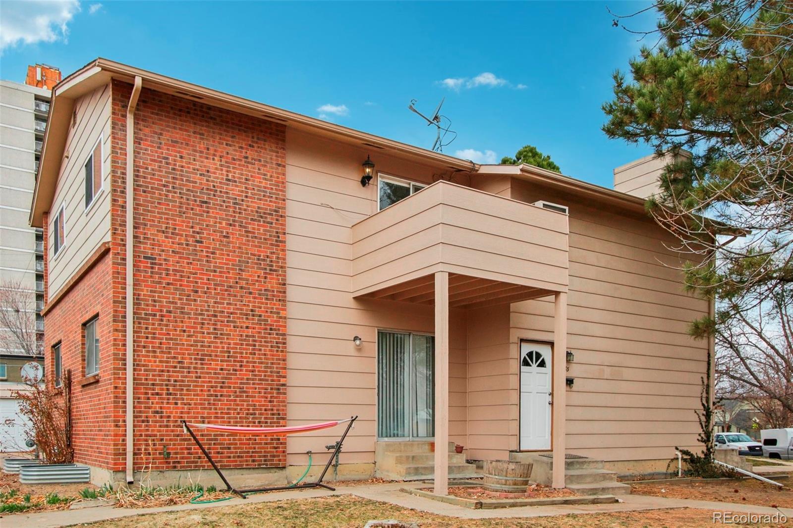 MLS Image #31 for 925  elm street,denver, Colorado