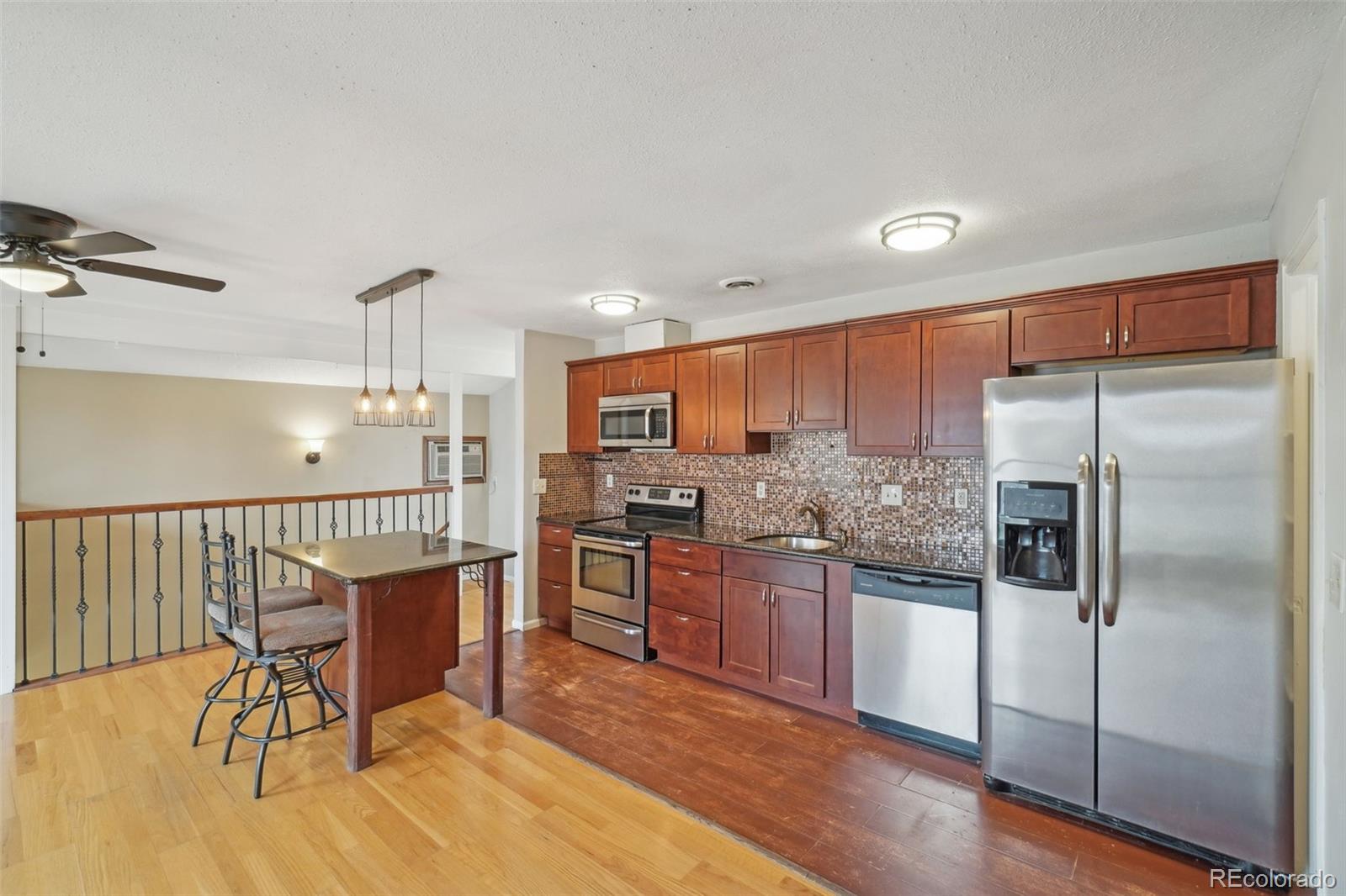 MLS Image #8 for 925  elm street,denver, Colorado